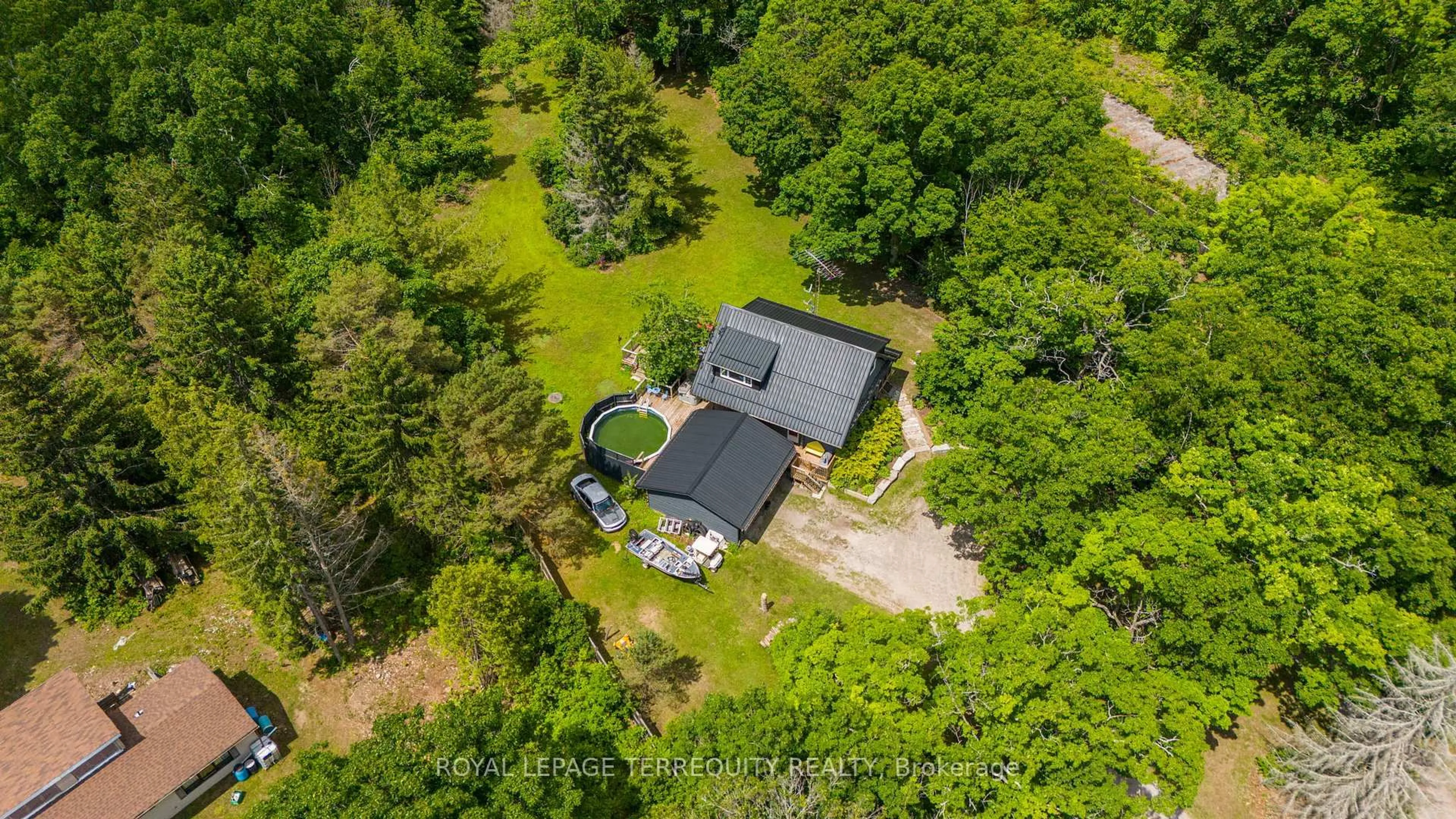 A pic from outside/outdoor area/front of a property/back of a property/a pic from drone, unknown for 324 Godolphin Rd, Trent Hills Ontario K0K 3K0
