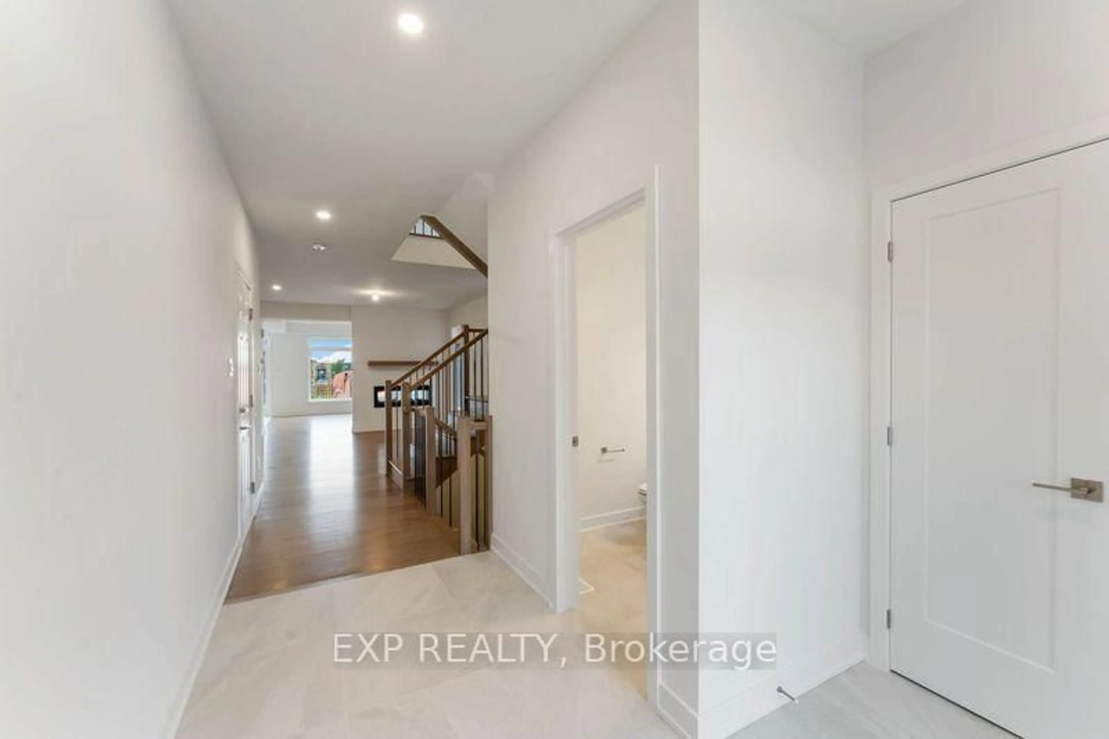 Indoor entryway for 775 Ovation Grve, Ottawa Ontario K1T 0X6