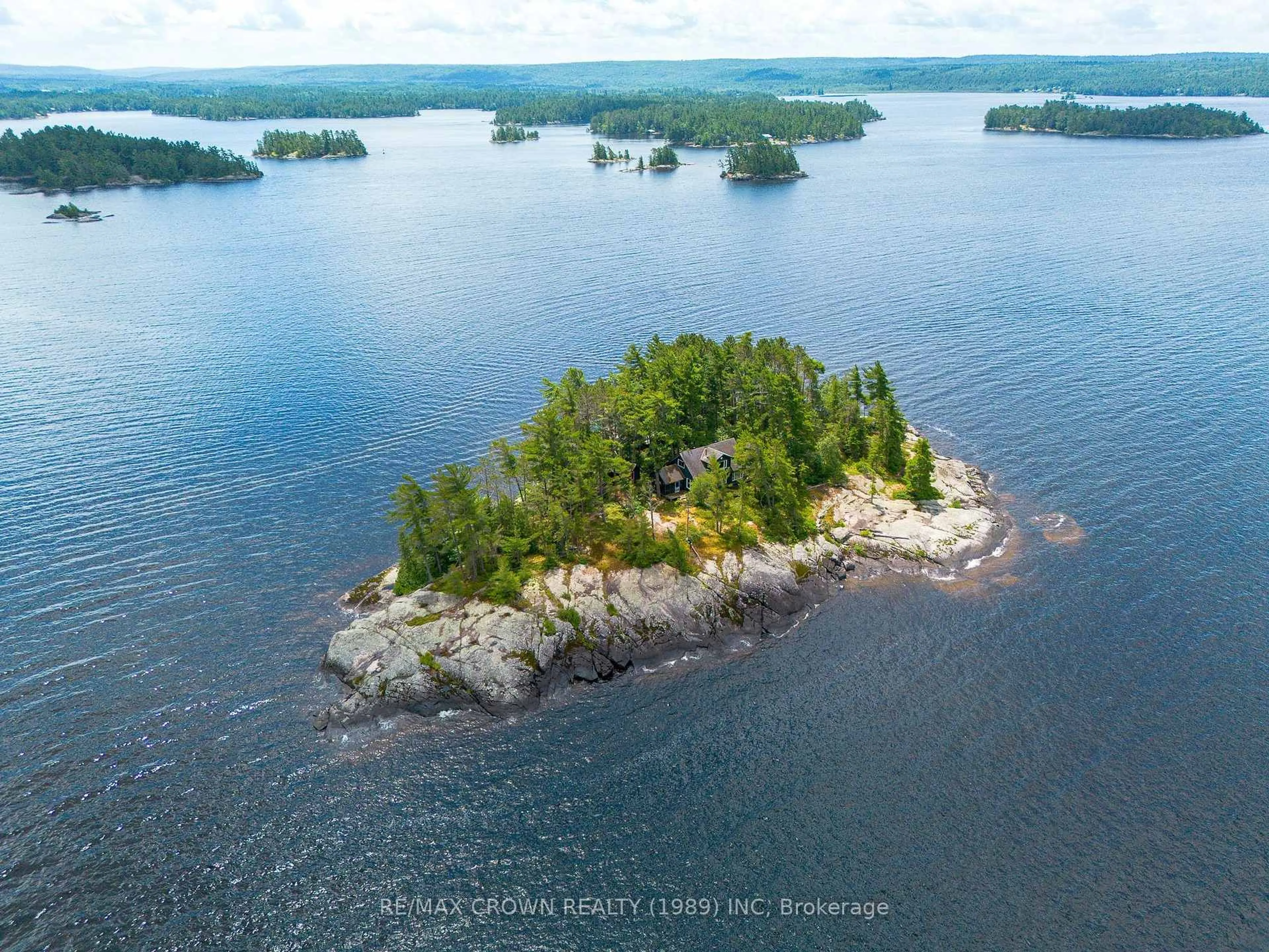 A pic from outside/outdoor area/front of a property/back of a property/a pic from drone, water/lake/river/ocean view for Island 51, Nipissing Ontario P0H 1H0