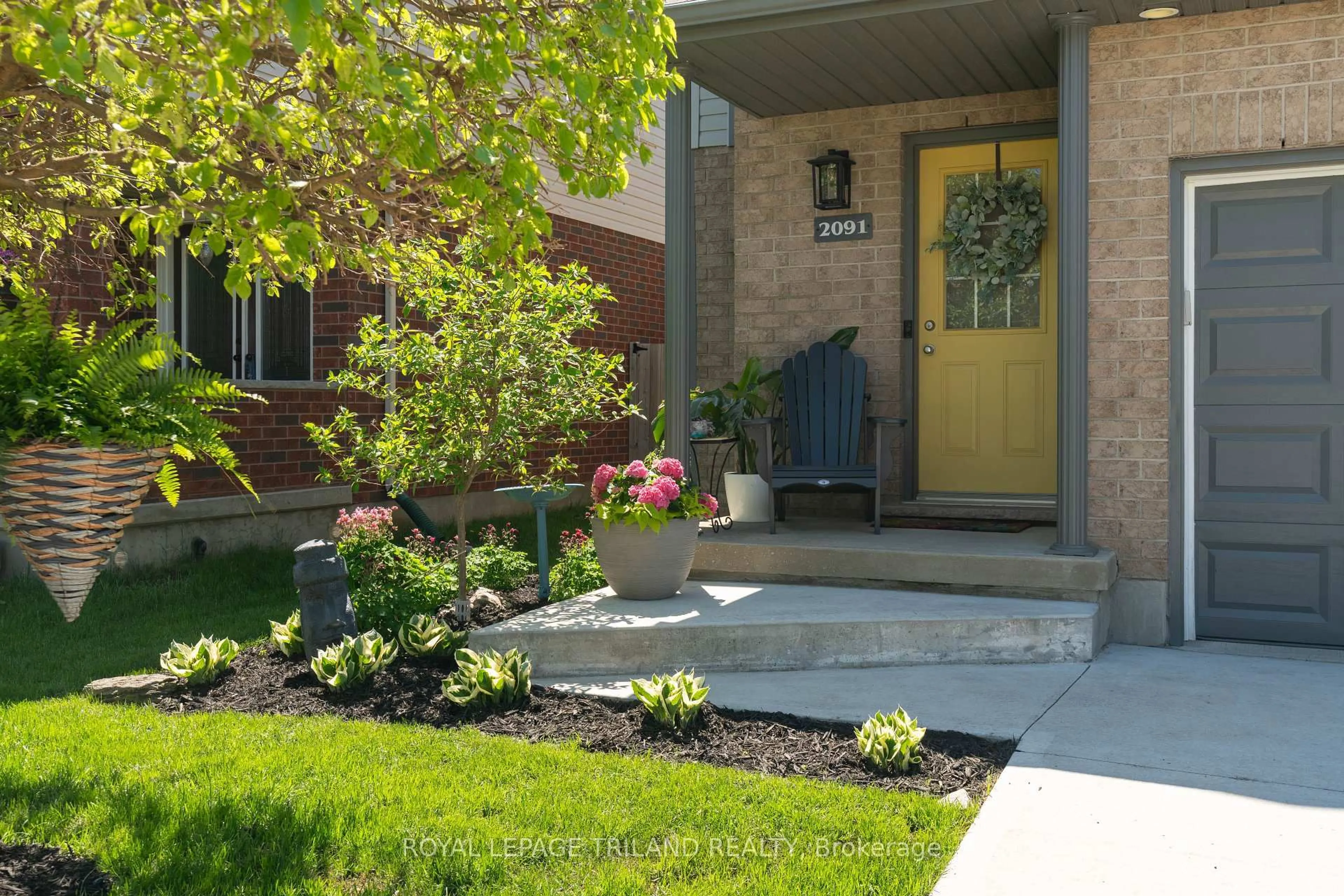 Unknown for 2091 Foxwood Ave, London North Ontario N6G 0C7