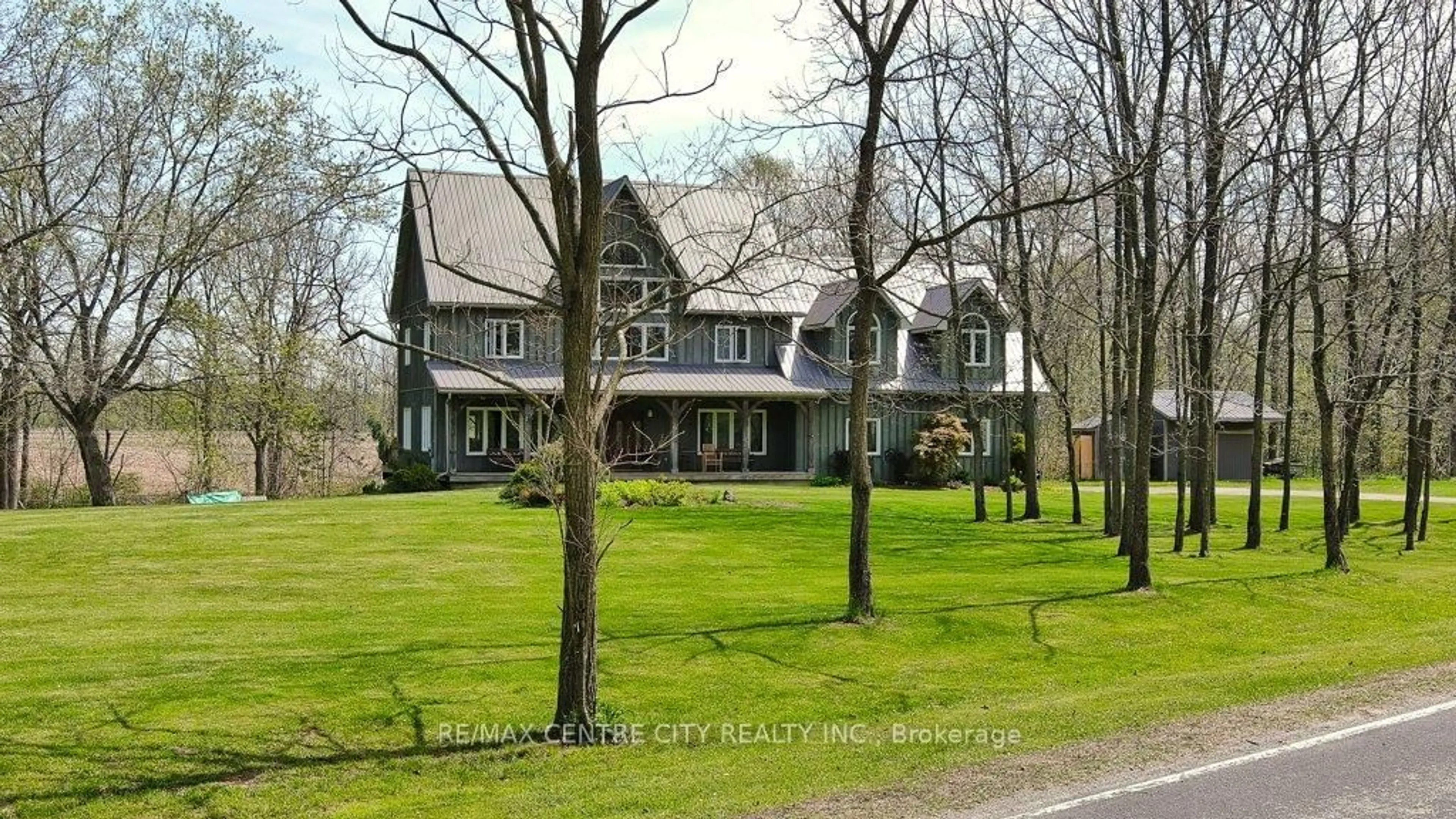 A pic from outside/outdoor area/front of a property/back of a property/a pic from drone, street for 47640 RUSH CREEK Line, Malahide Ontario N5H 2R2