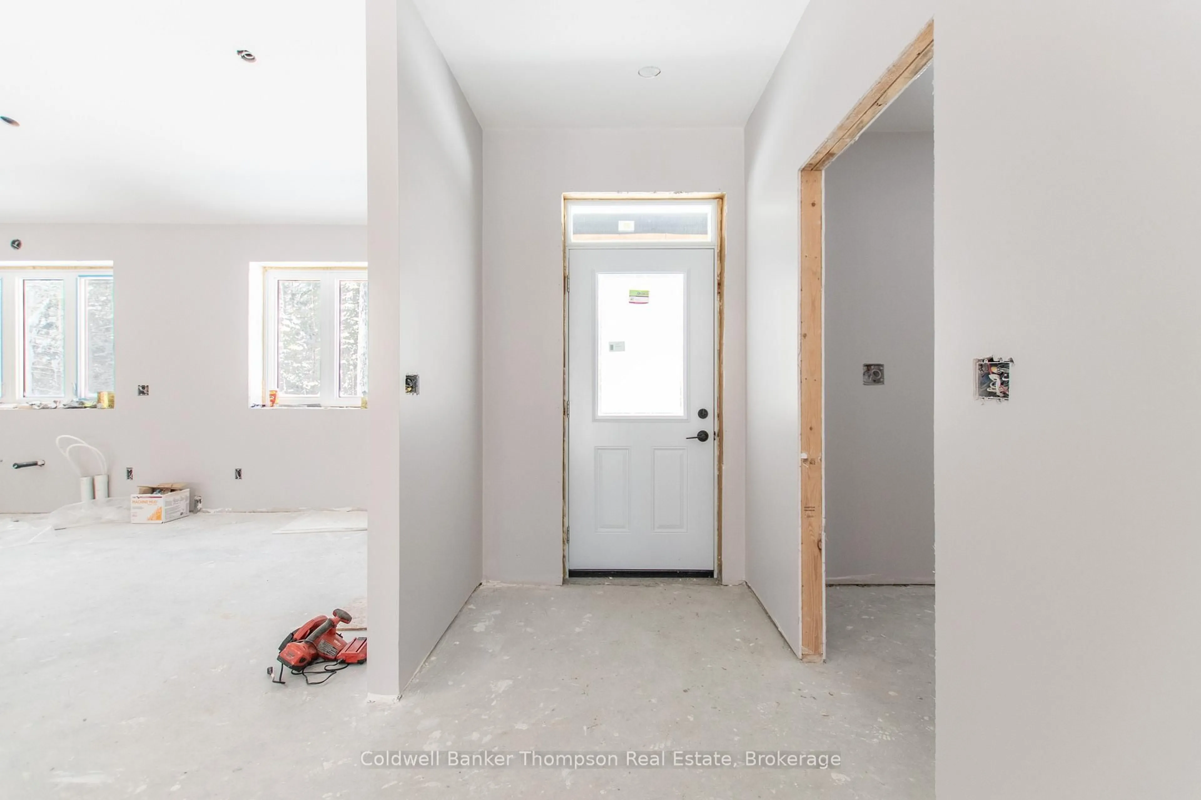 Indoor entryway for 121 Loon Lake Rd, Magnetawan Ontario P0A 1Z0