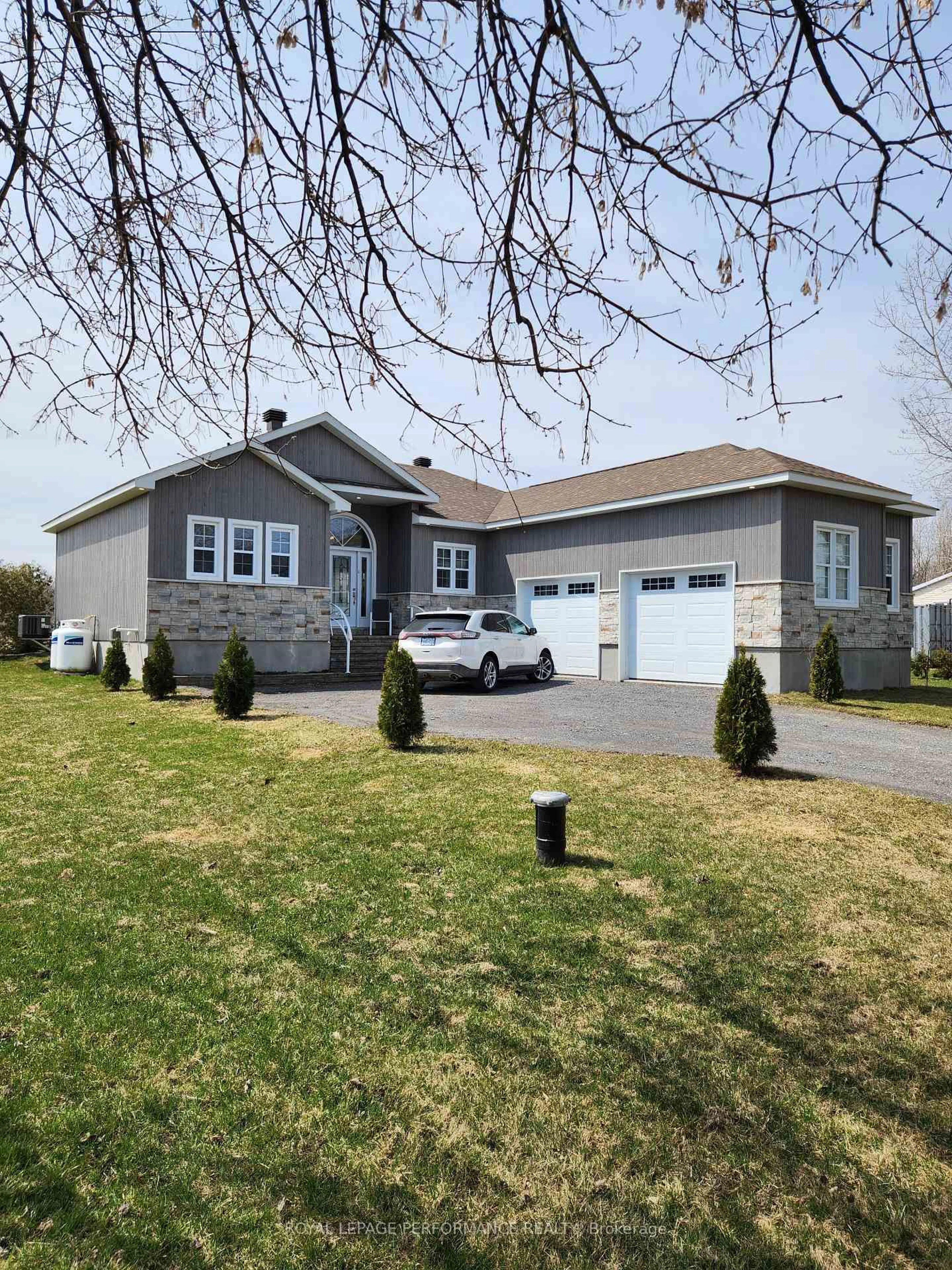 Home with vinyl exterior material, street for 3726 Front Rd, Champlain Ontario K6A 2T4