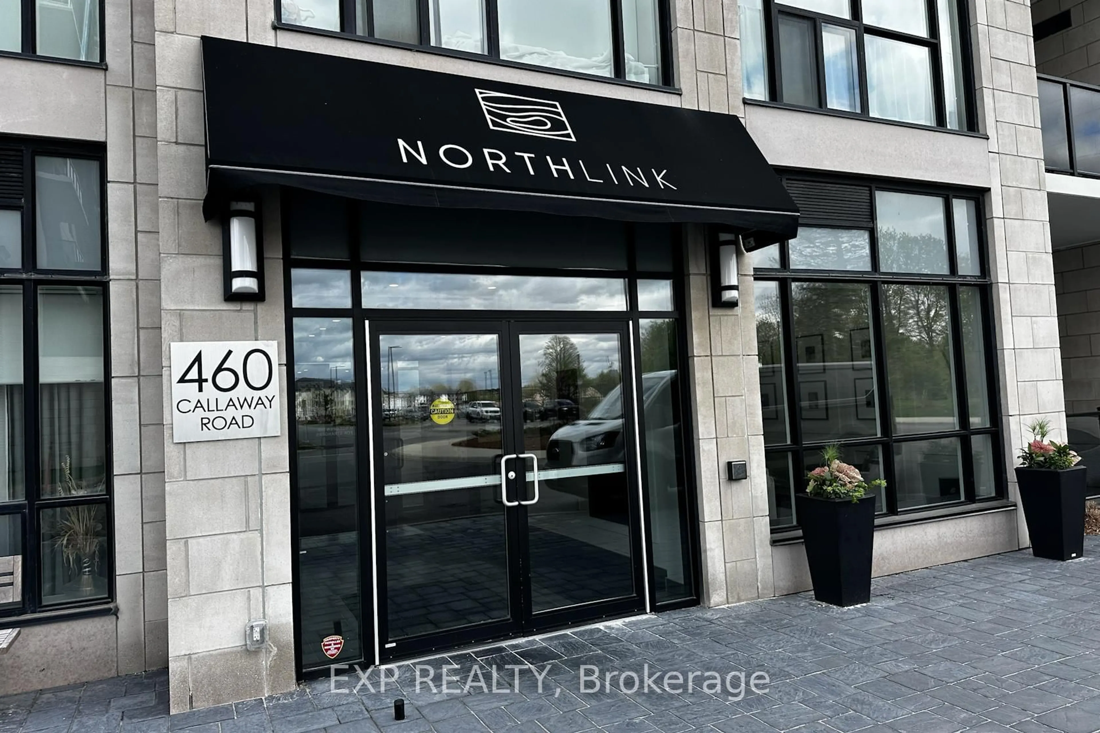 Lobby for 460 Callaway Rd #611, London North Ontario N6G 0Z2