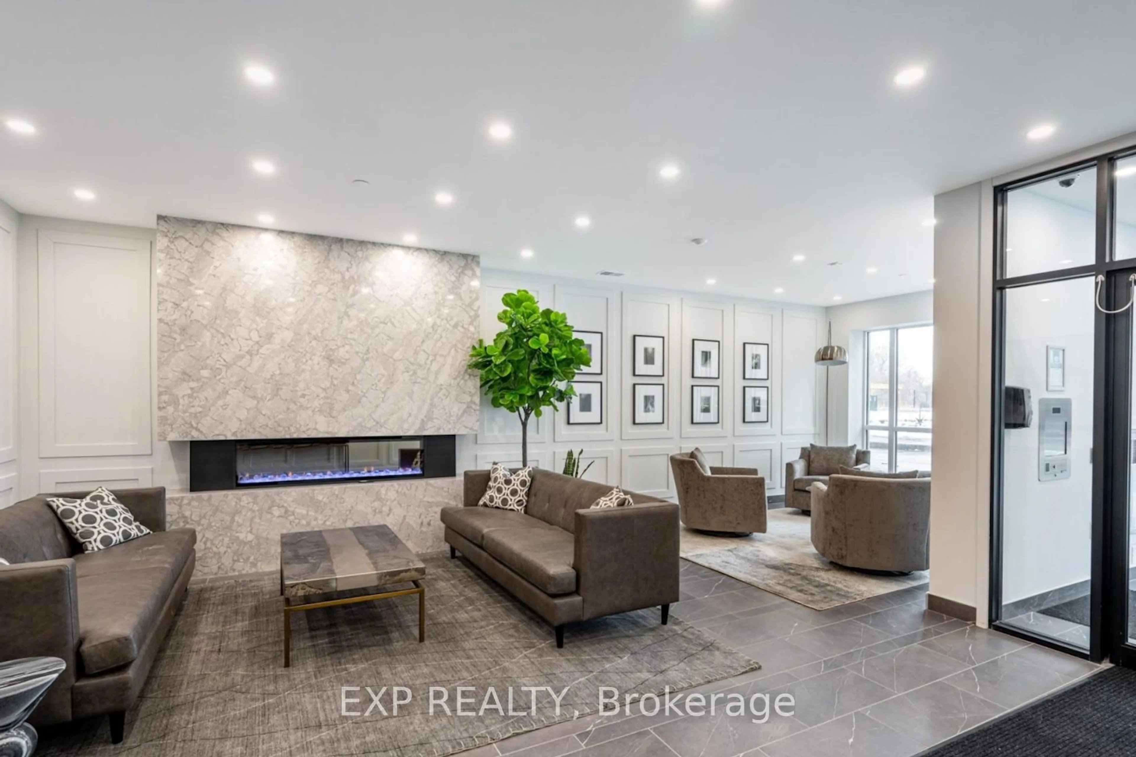 Lobby for 460 Callaway Rd #611, London North Ontario N6G 0Z2