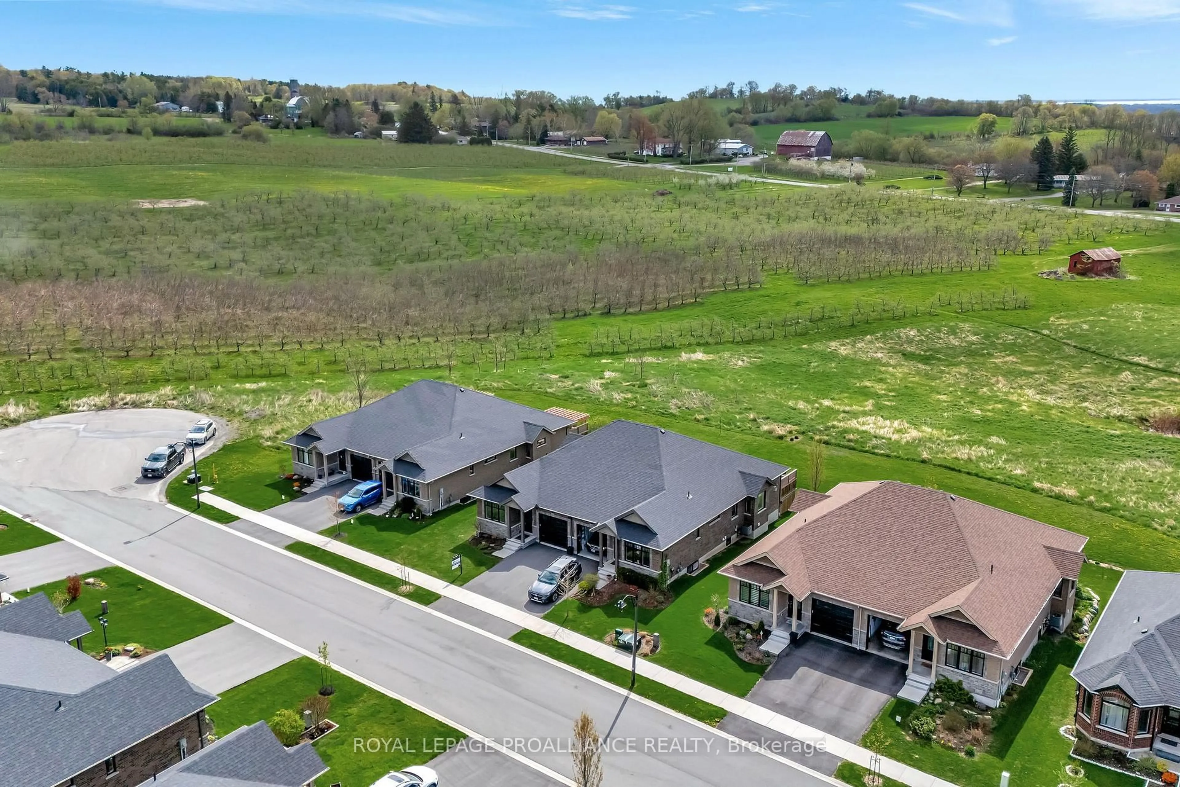 A pic from outside/outdoor area/front of a property/back of a property/a pic from drone, unknown for 67 Singleton St, Brighton Ontario K0K 1H0