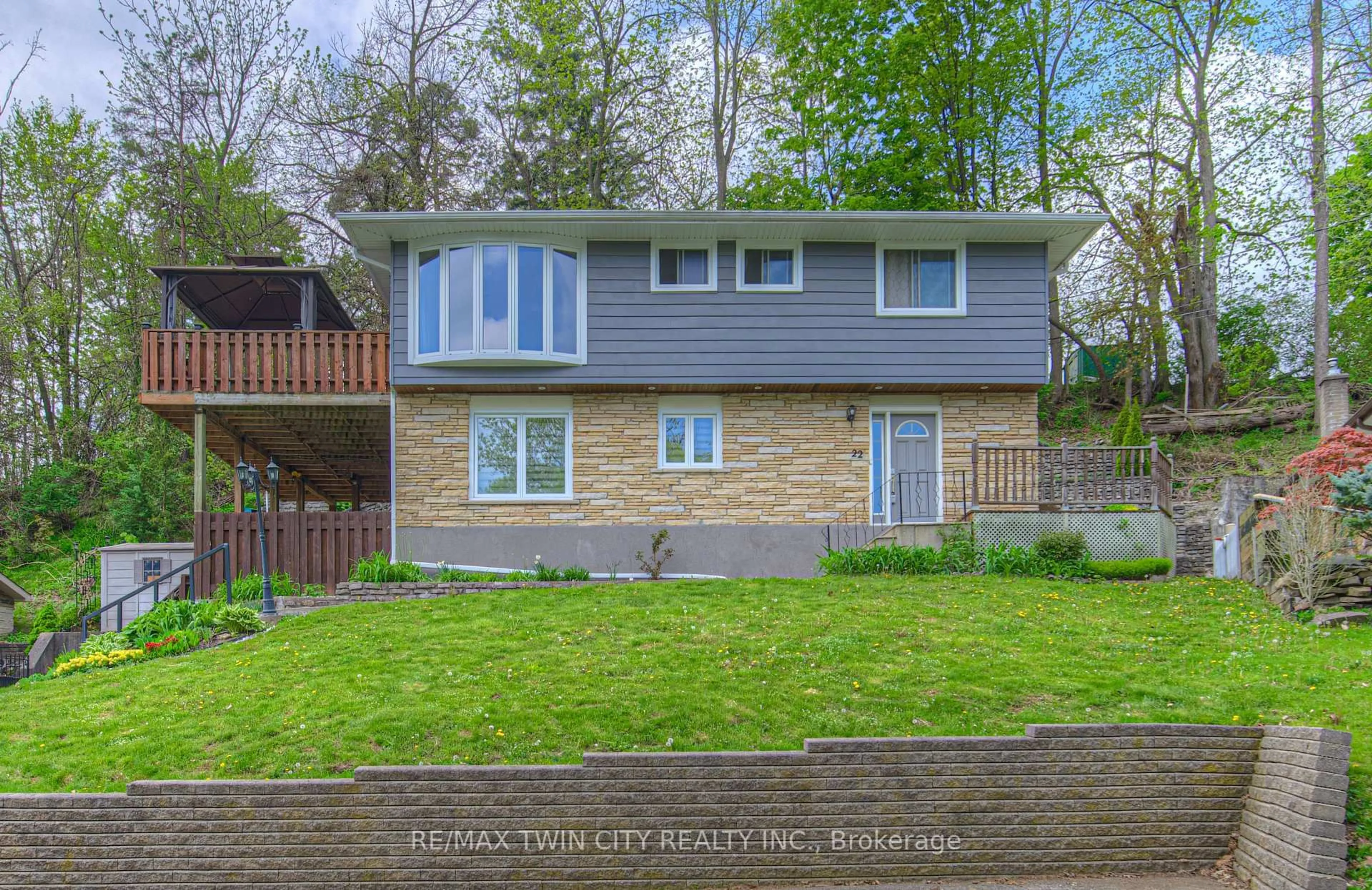 Home with brick exterior material, street for 22 Dundonald Rd, Cambridge Ontario N1S 3H3