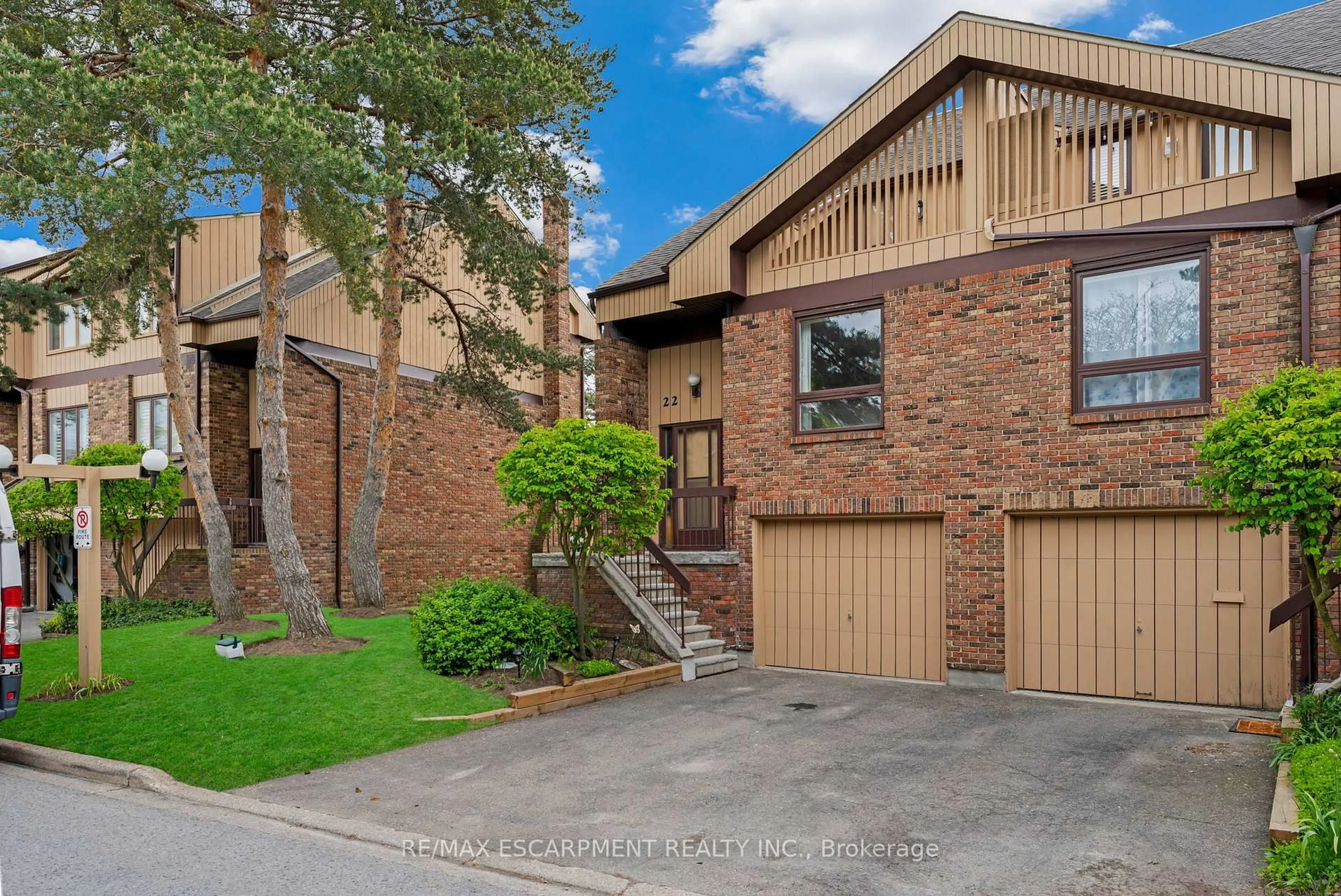 Home with brick exterior material, street for 178 SCOTT St #22, St. Catharines Ontario L2N 6Y5