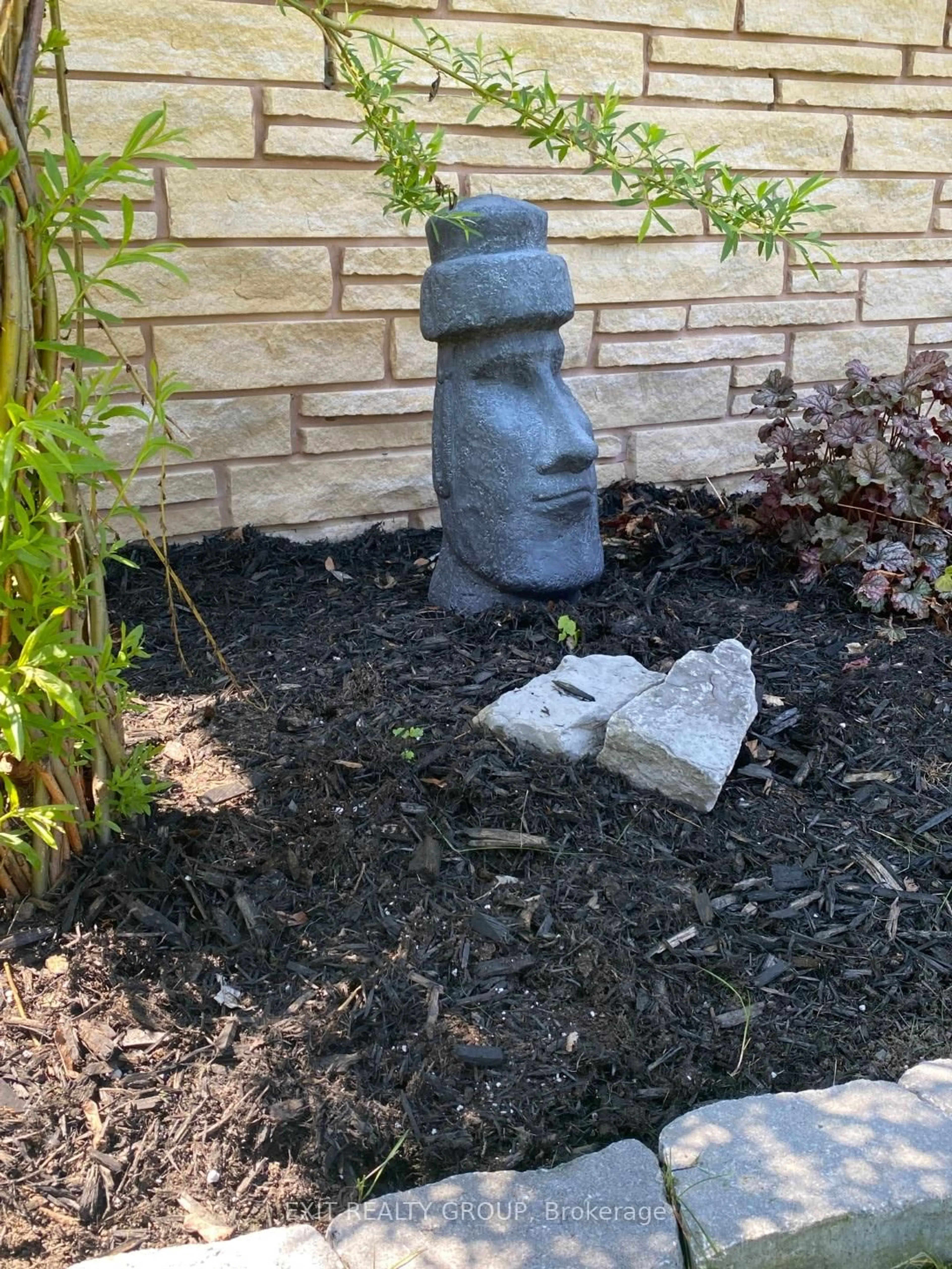 Patio, street for 22 Joyce Cres, Belleville Ontario K8N 1Y5