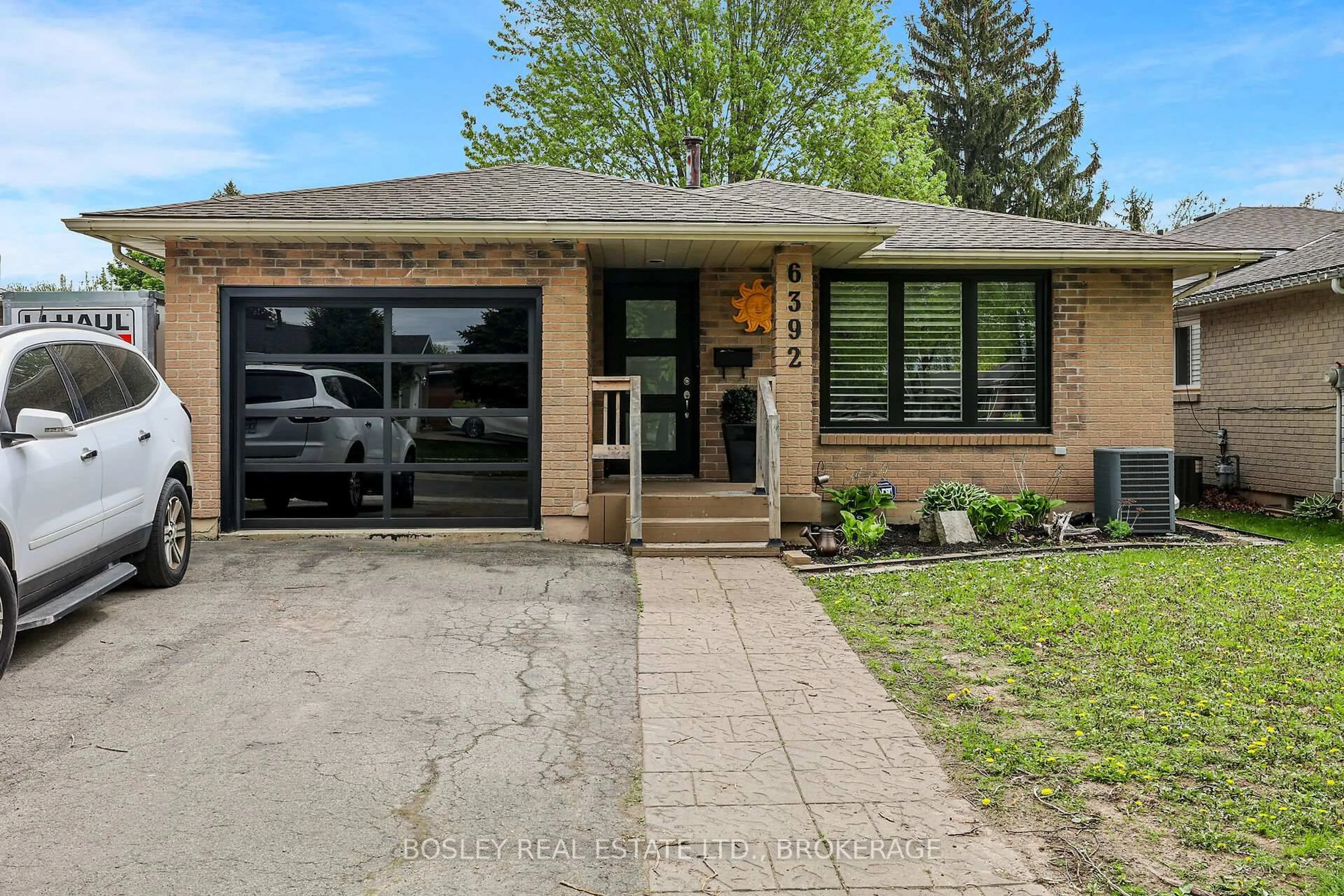 Home with brick exterior material, street for 6392 Charnwood Ave, Niagara Falls Ontario L2H 2H2
