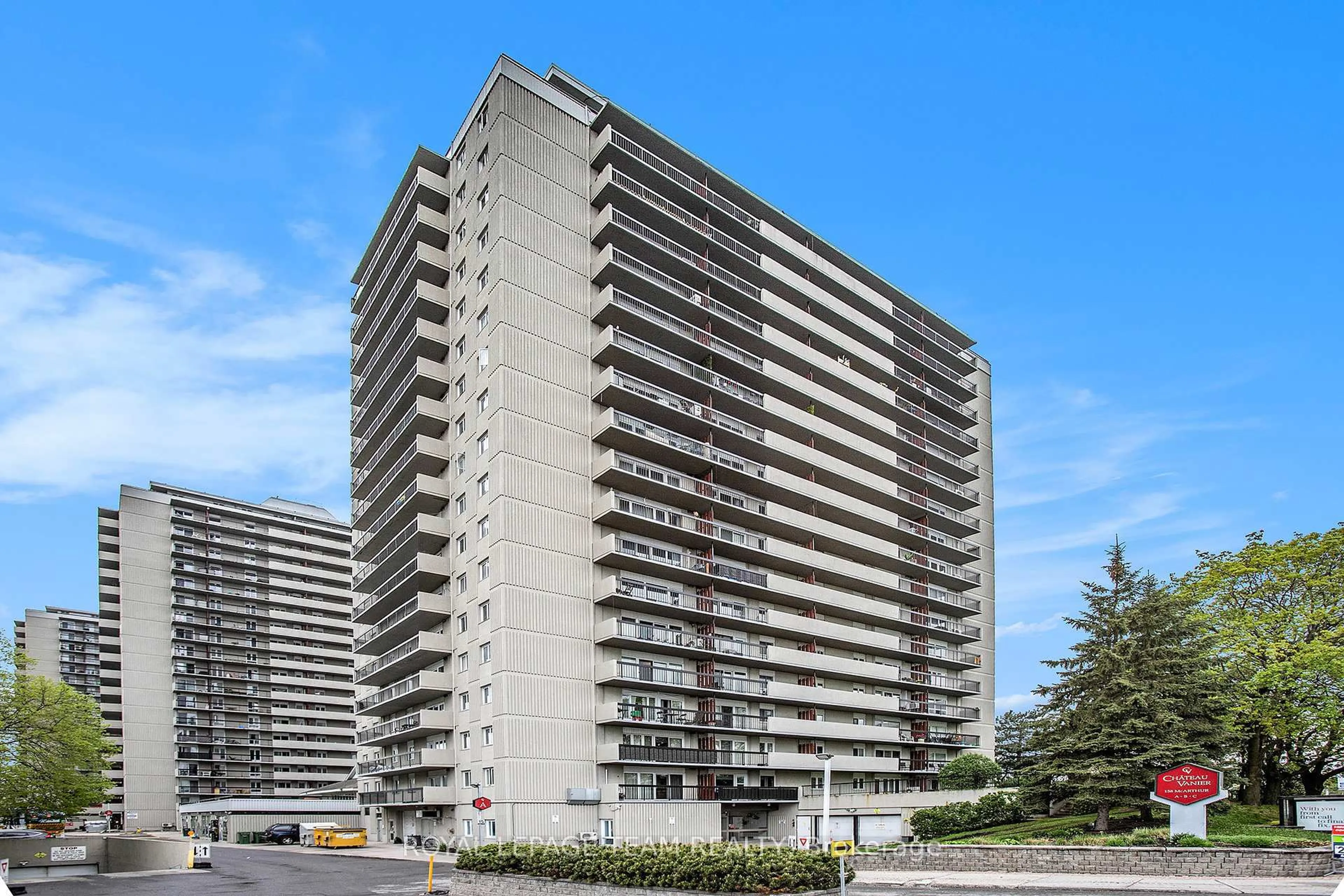 Unknown for 158A McArthur Ave #1606, Ottawa Ontario K1L 7E7