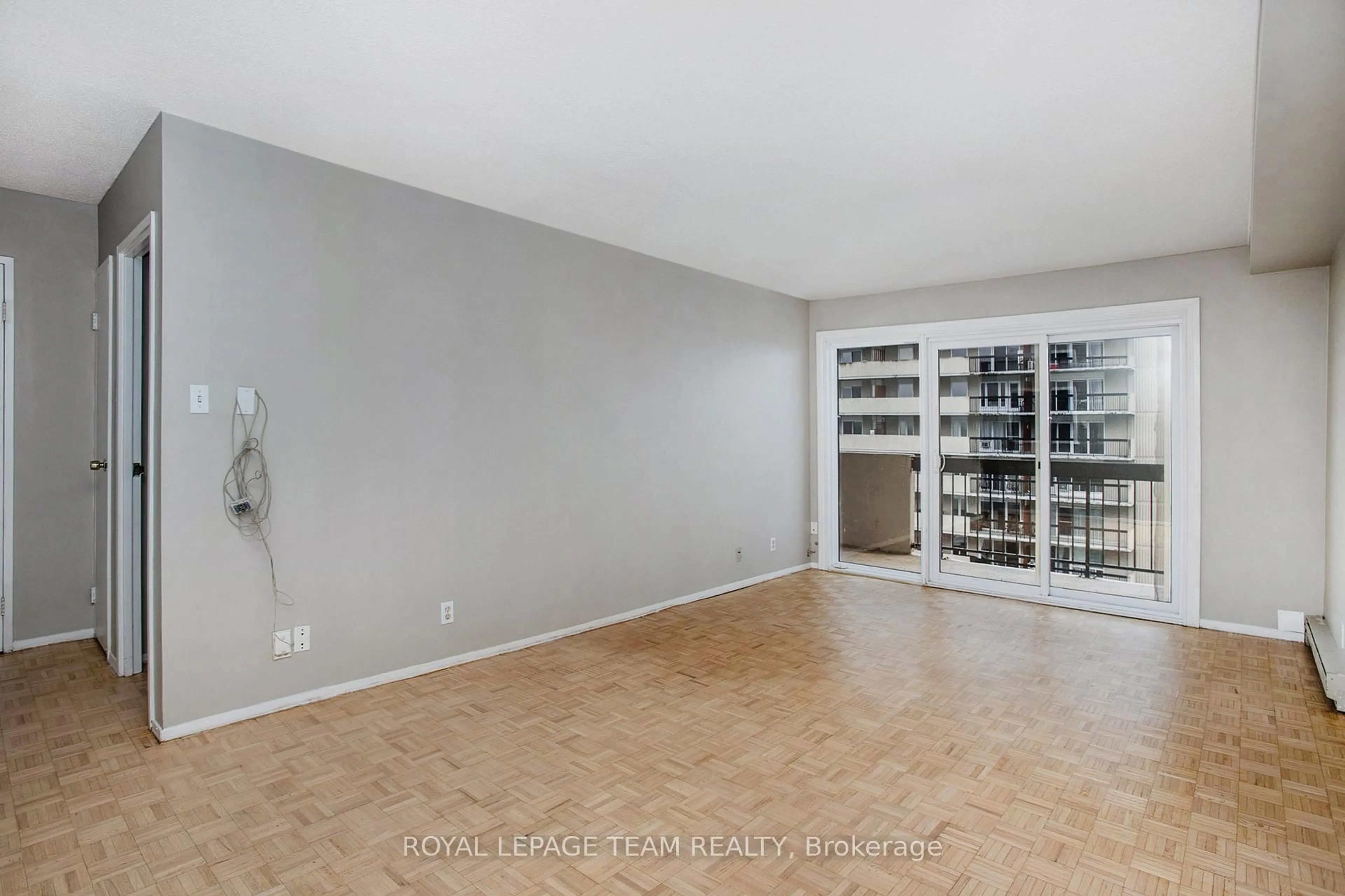 A pic of a room for 158A McArthur Ave #1606, Ottawa Ontario K1L 7E7