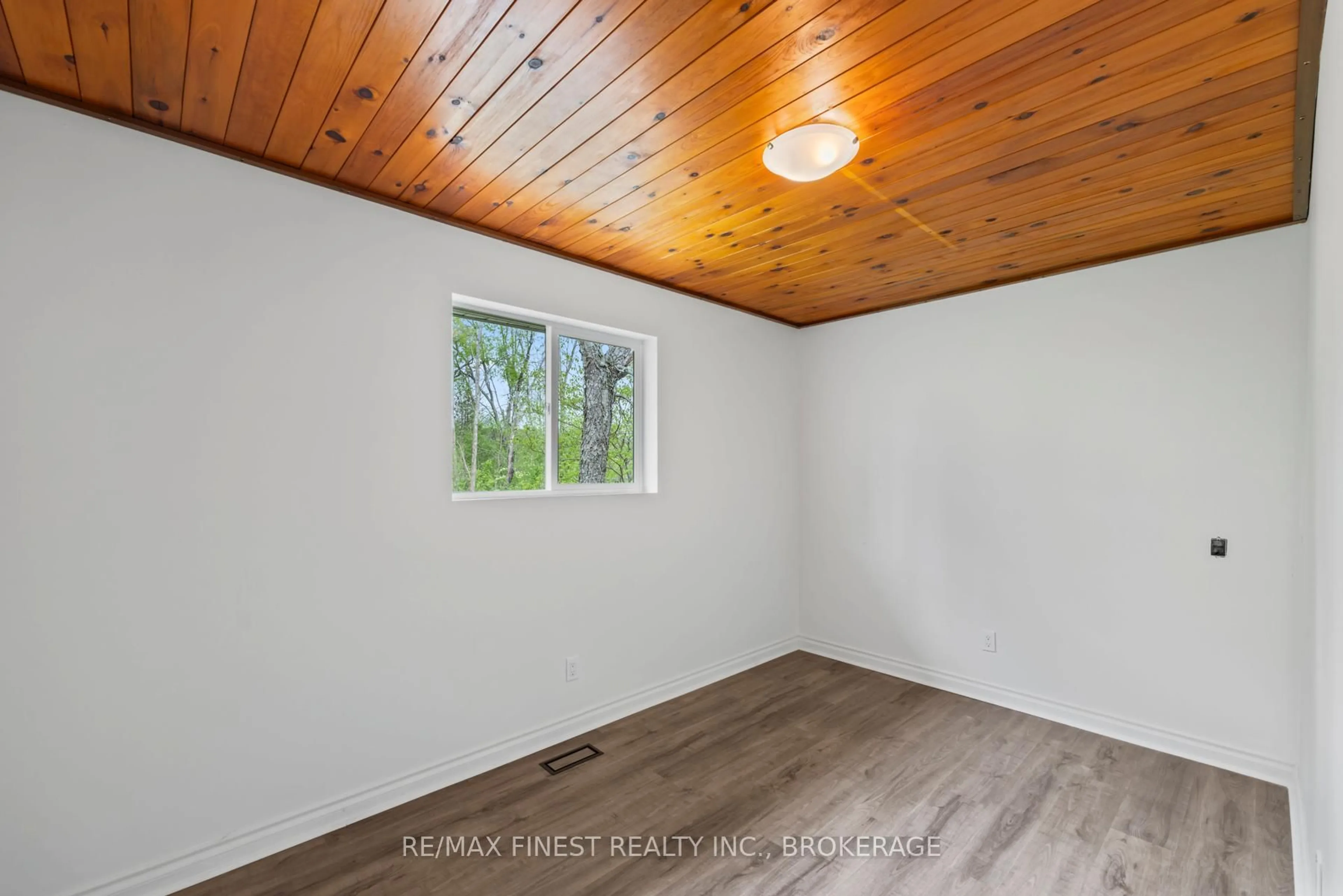 A pic of a room for 3327 Wilton Rd, Harrowsmith Ontario K0H 1V0