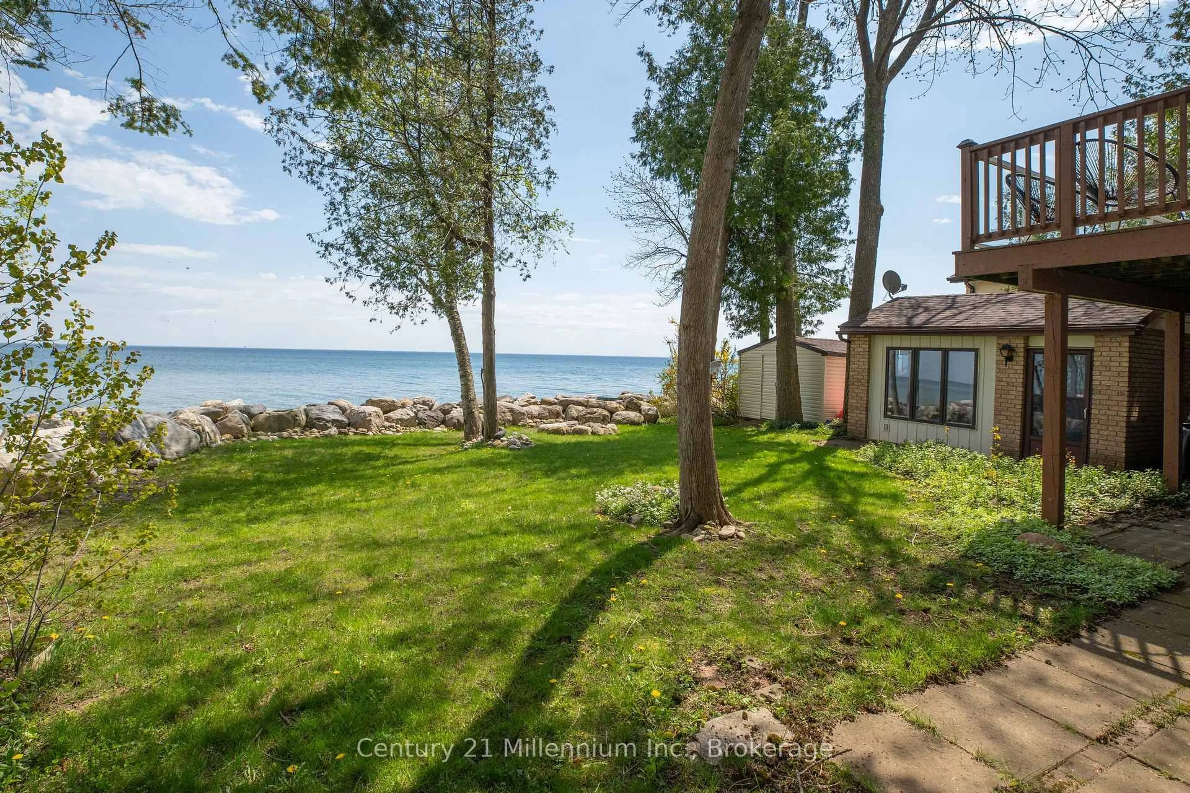 Patio, water/lake/river/ocean view for 365 Cedar Ave, Meaford Ontario N4L 1W5