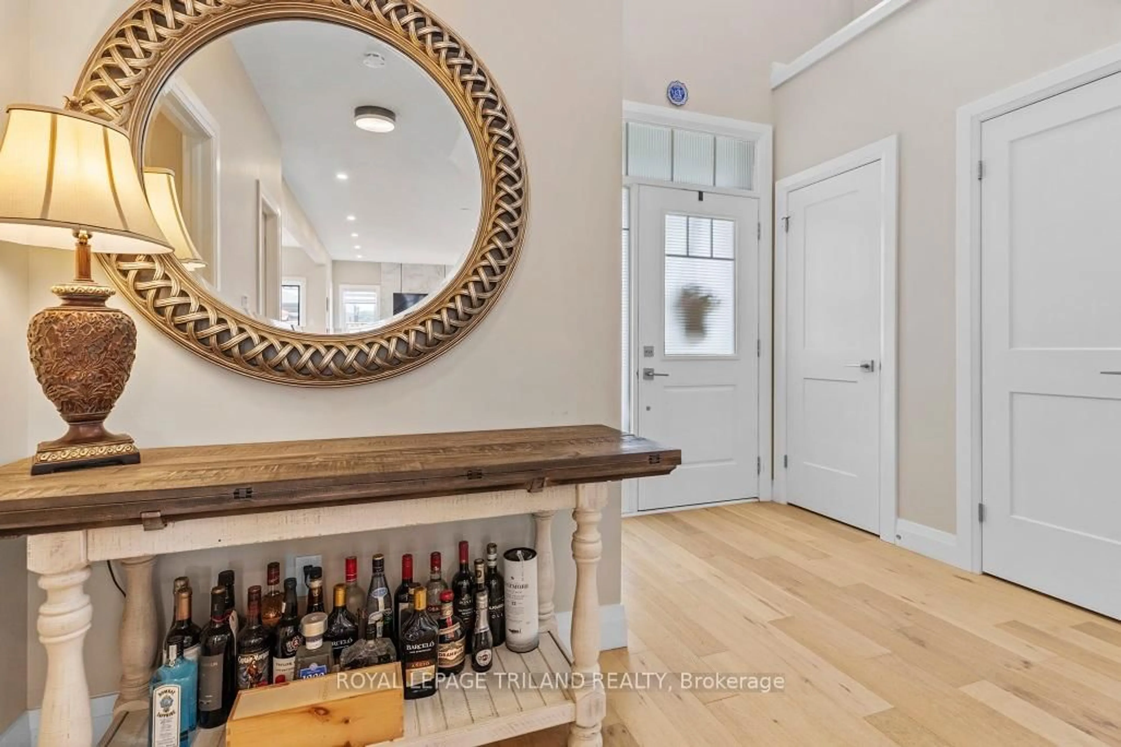 Indoor entryway for 1592 Applerock Ave, London North Ontario N6G 0X5