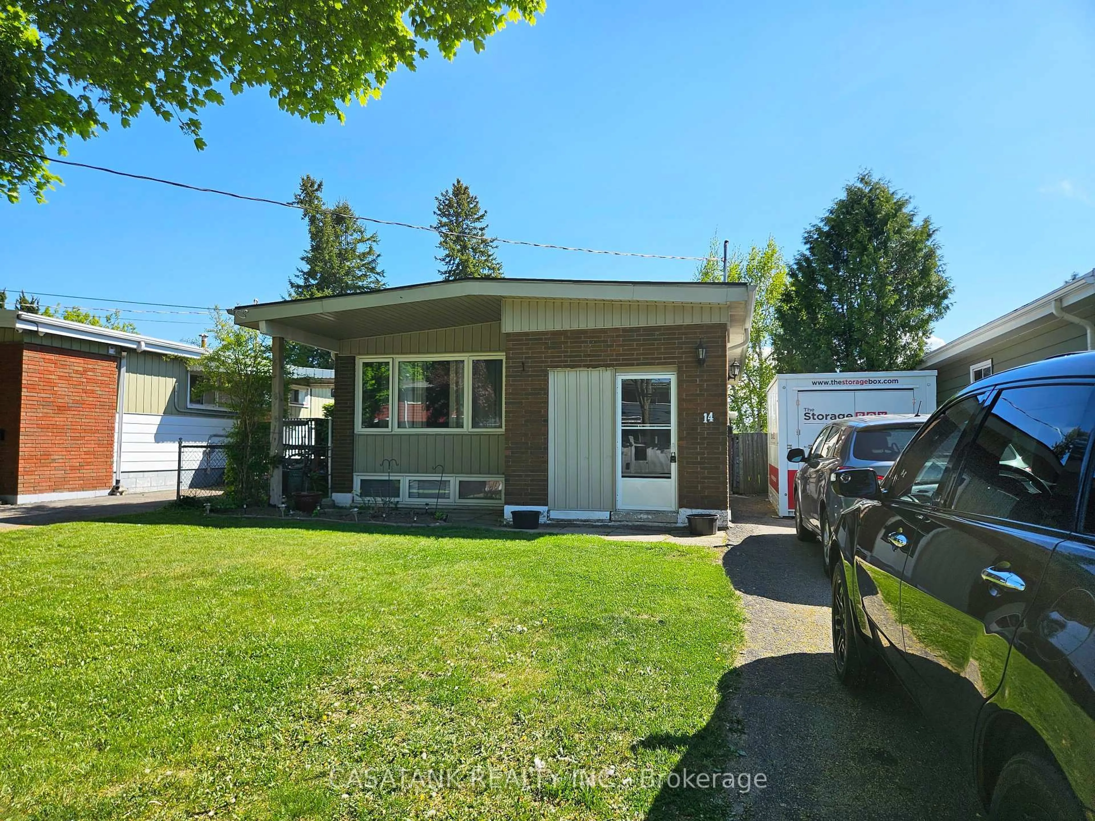 Home with vinyl exterior material, street for 14 Ronaldshay Ave, Hamilton Ontario L9A 3B1
