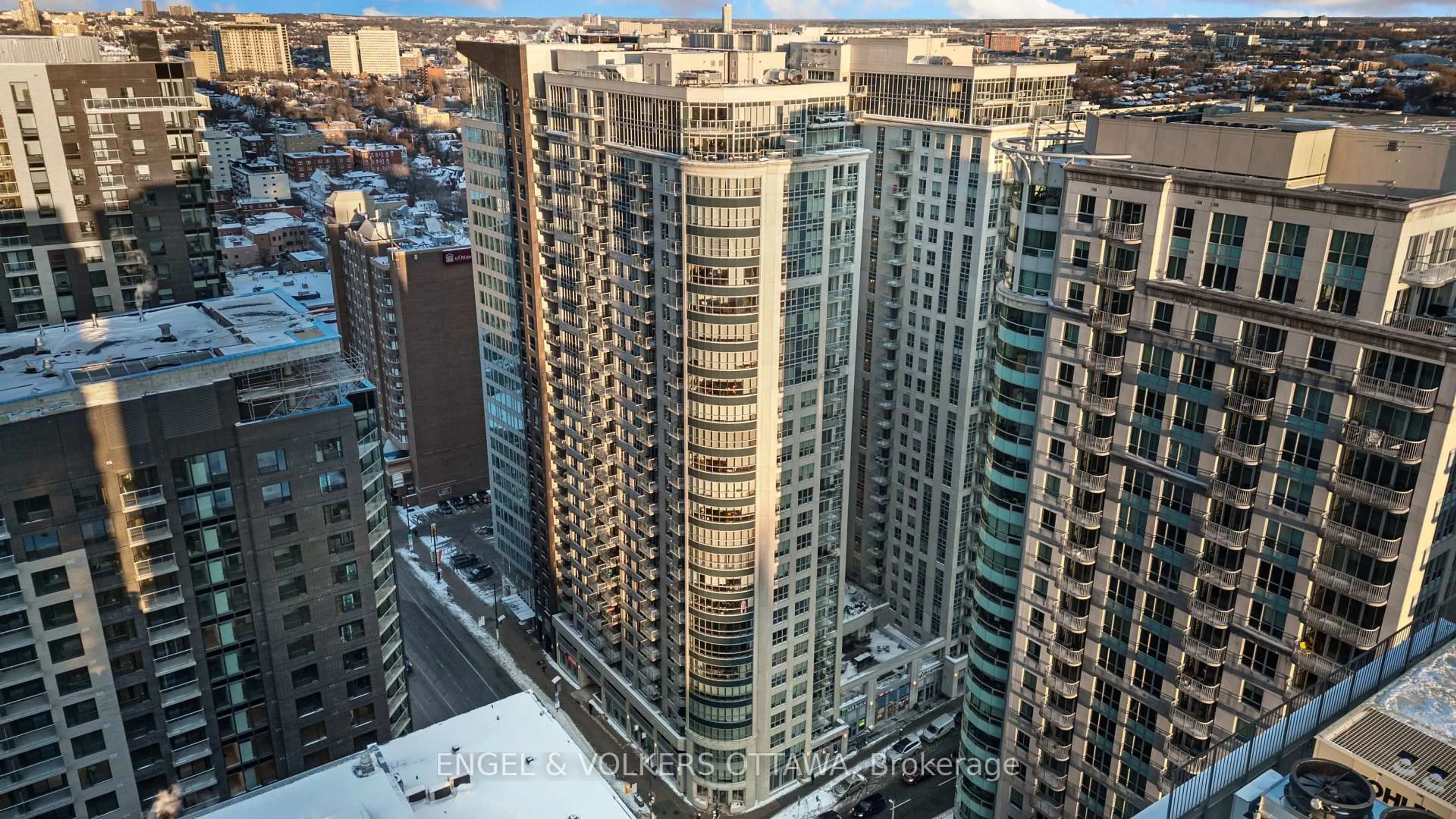 A pic from outside/outdoor area/front of a property/back of a property/a pic from drone, city buildings view from balcony for 242 Rideau St #2502, Ottawa Ontario K1N 0B7