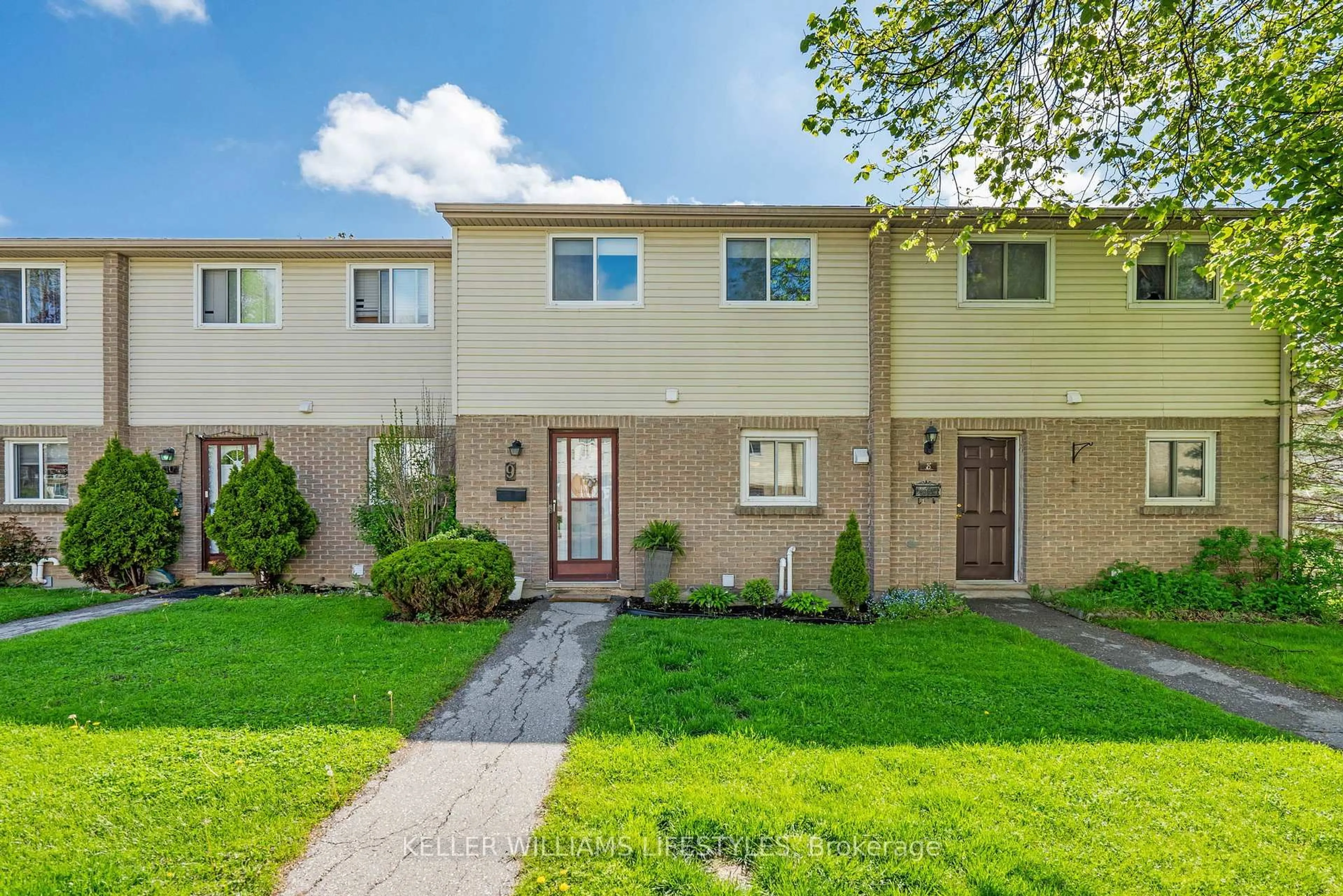 Unknown for 166 Southdale Rd #9, London South Ontario N6J 2J1
