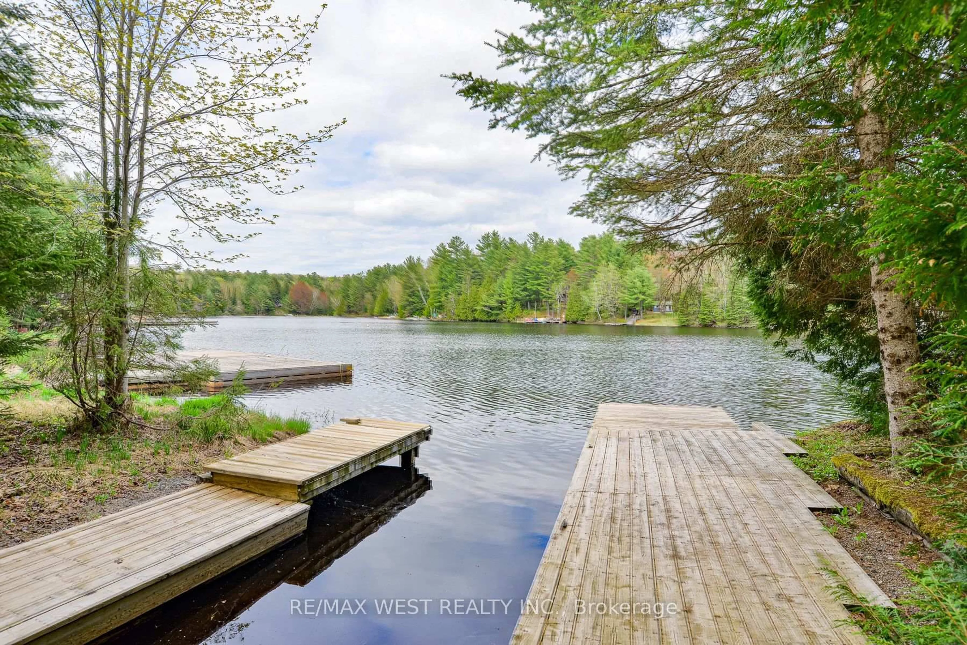 Patio, water/lake/river/ocean view for 1162 Burlmarie Rd #1, Lake of Bays Ontario P0B 1A0