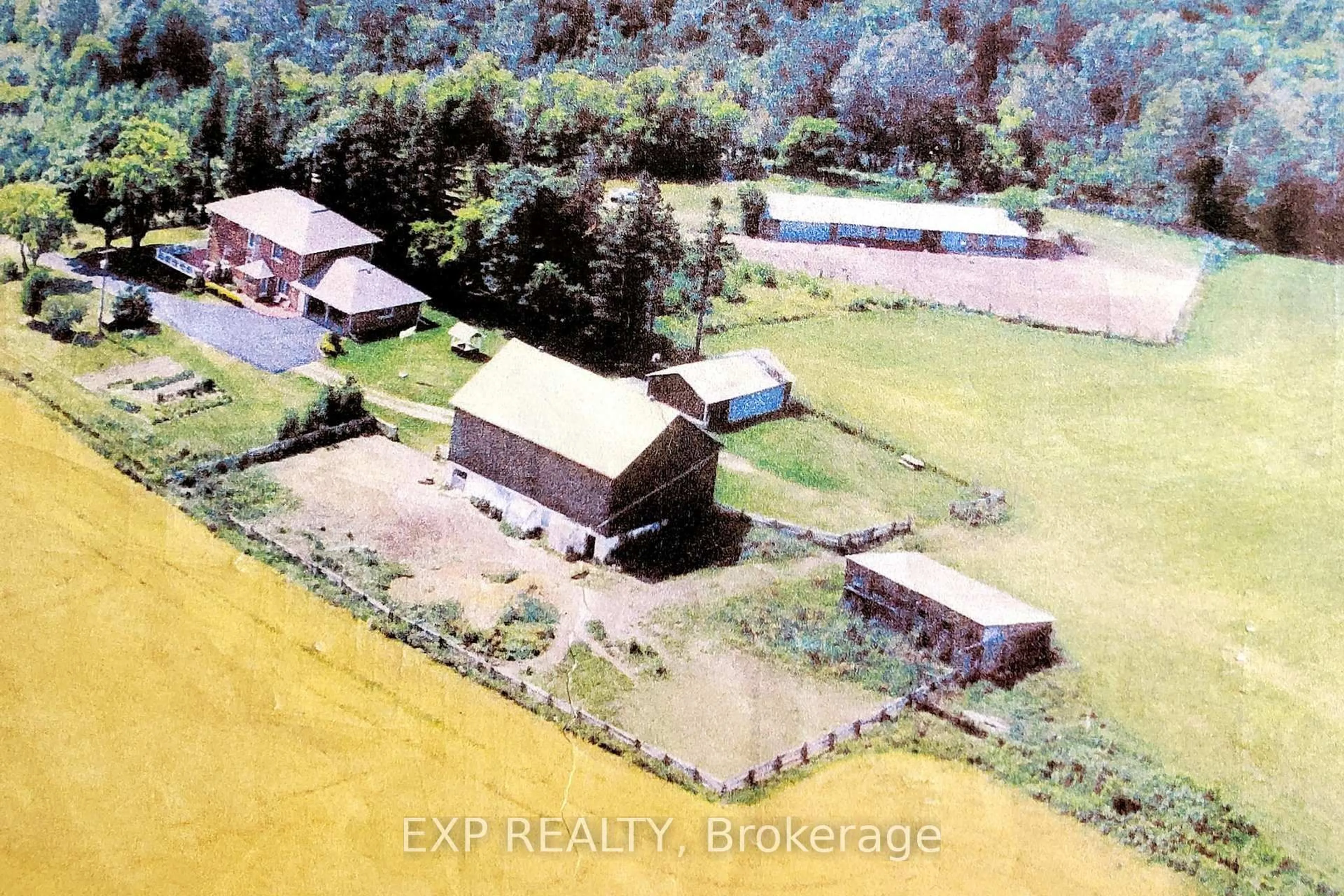 A pic from outside/outdoor area/front of a property/back of a property/a pic from drone, building for 351219 SEVENTEENTH Line, East Garafraxa Ontario L9W 2Y9