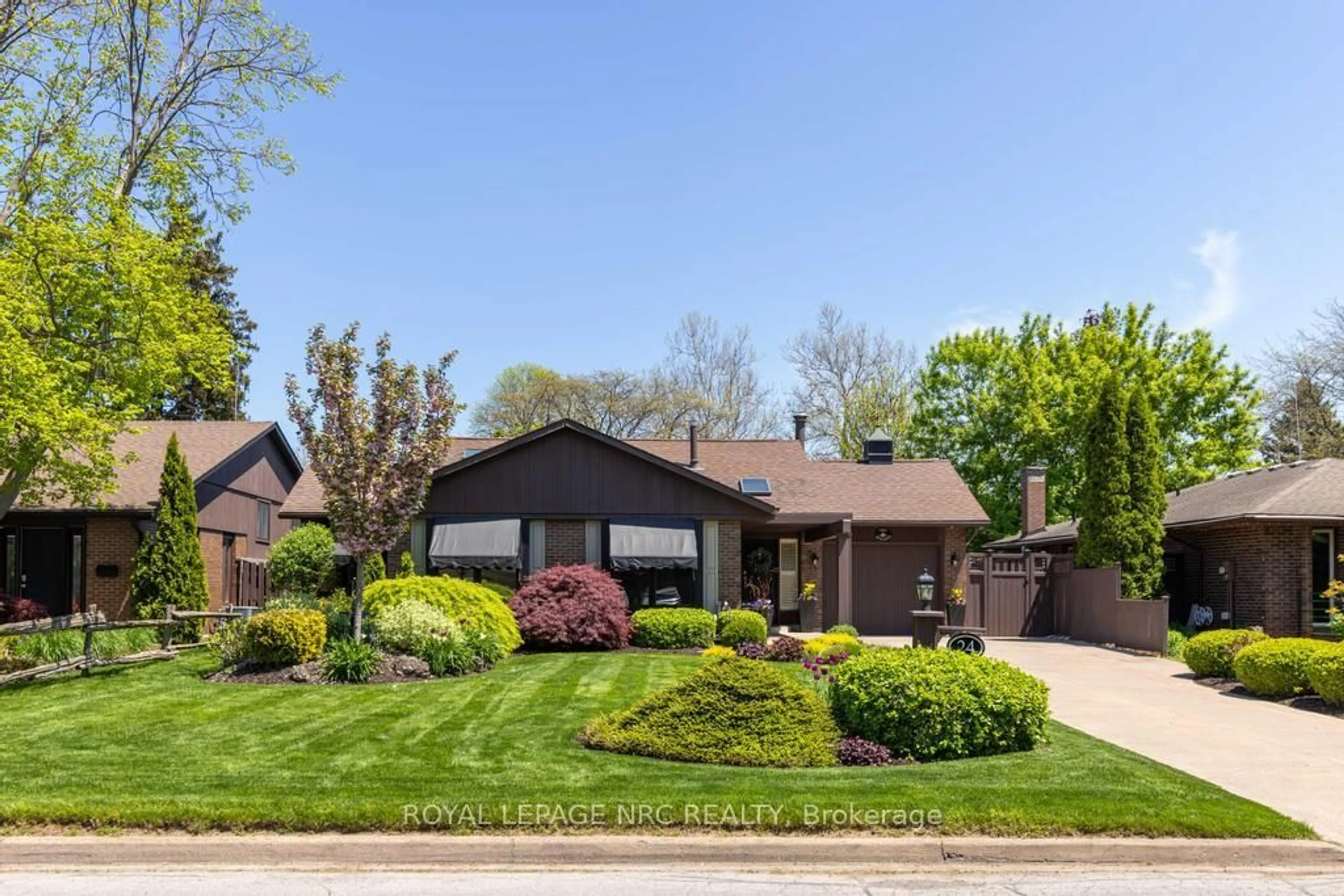 Home with brick exterior material, street for 24 Richelieu Dr, St. Catharines Ontario L2M 2B8