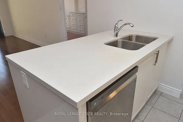 Additional property image - 90 Charlton Ave Unit 604