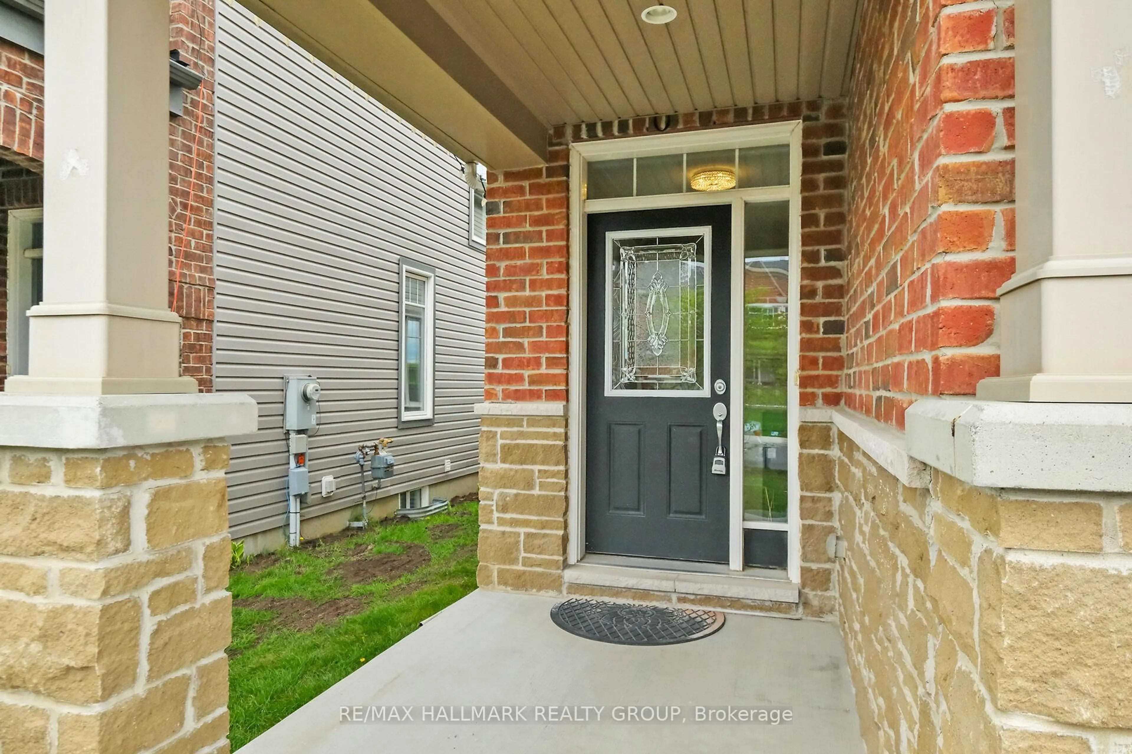 Unknown for 74 Tapadero Ave, Ottawa Ontario K2V 0C9