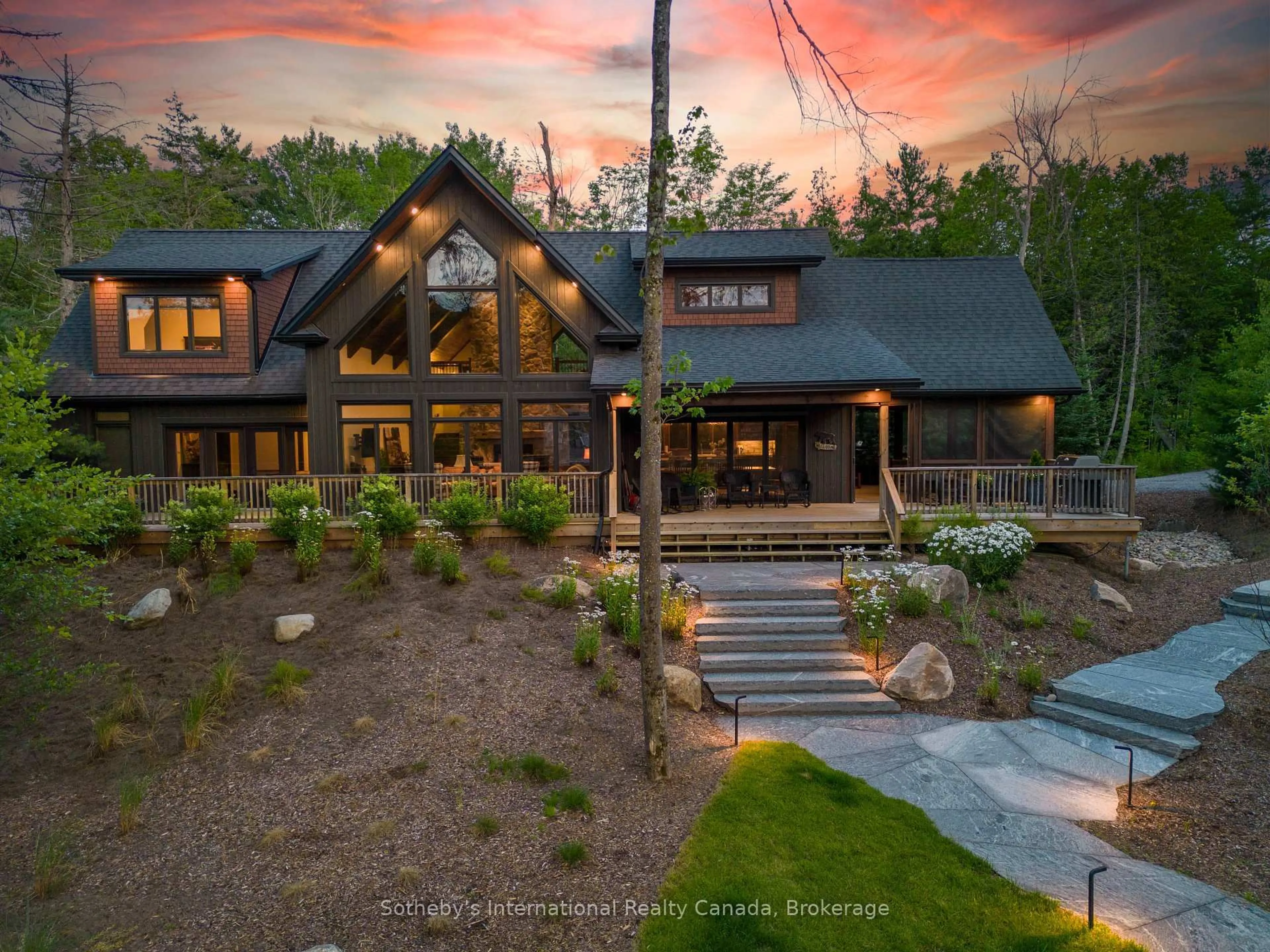 Home with brick exterior material, mountain view for 1004 Ransbury Rd, Muskoka Lakes Ontario P0B 1J0