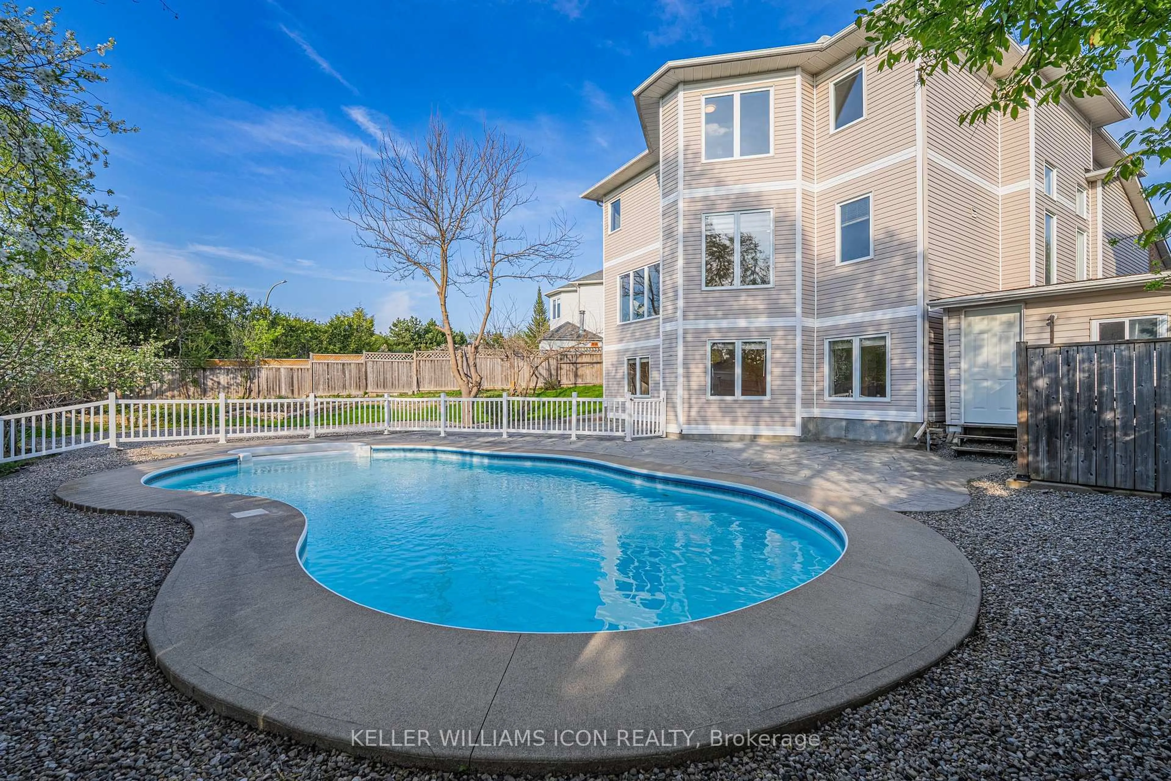 Pool for 56 Glenrill Pl, Ottawa Ontario K2M 2T5