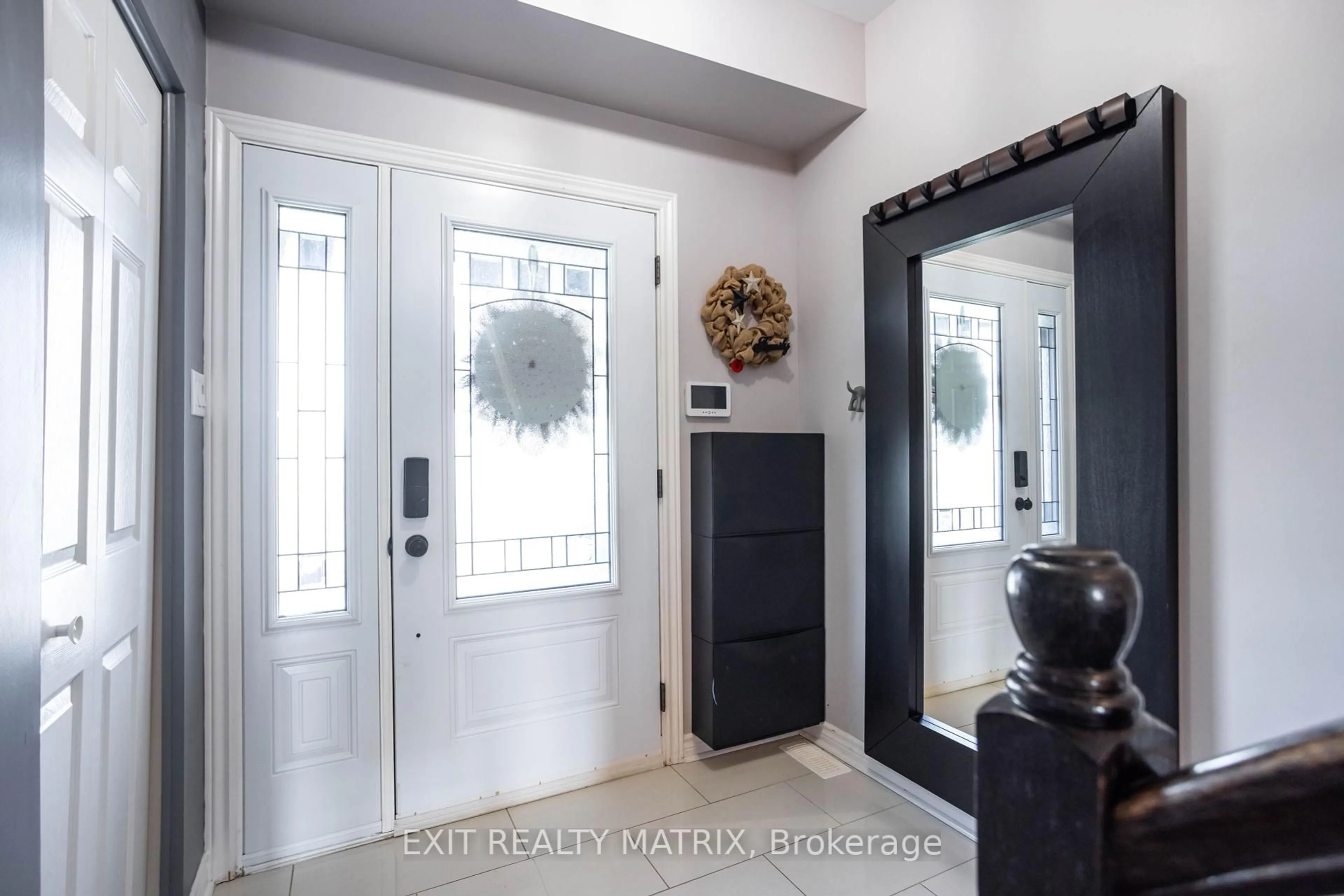 Indoor entryway for 876 Oceane St, The Nation Ontario K0A 2M0