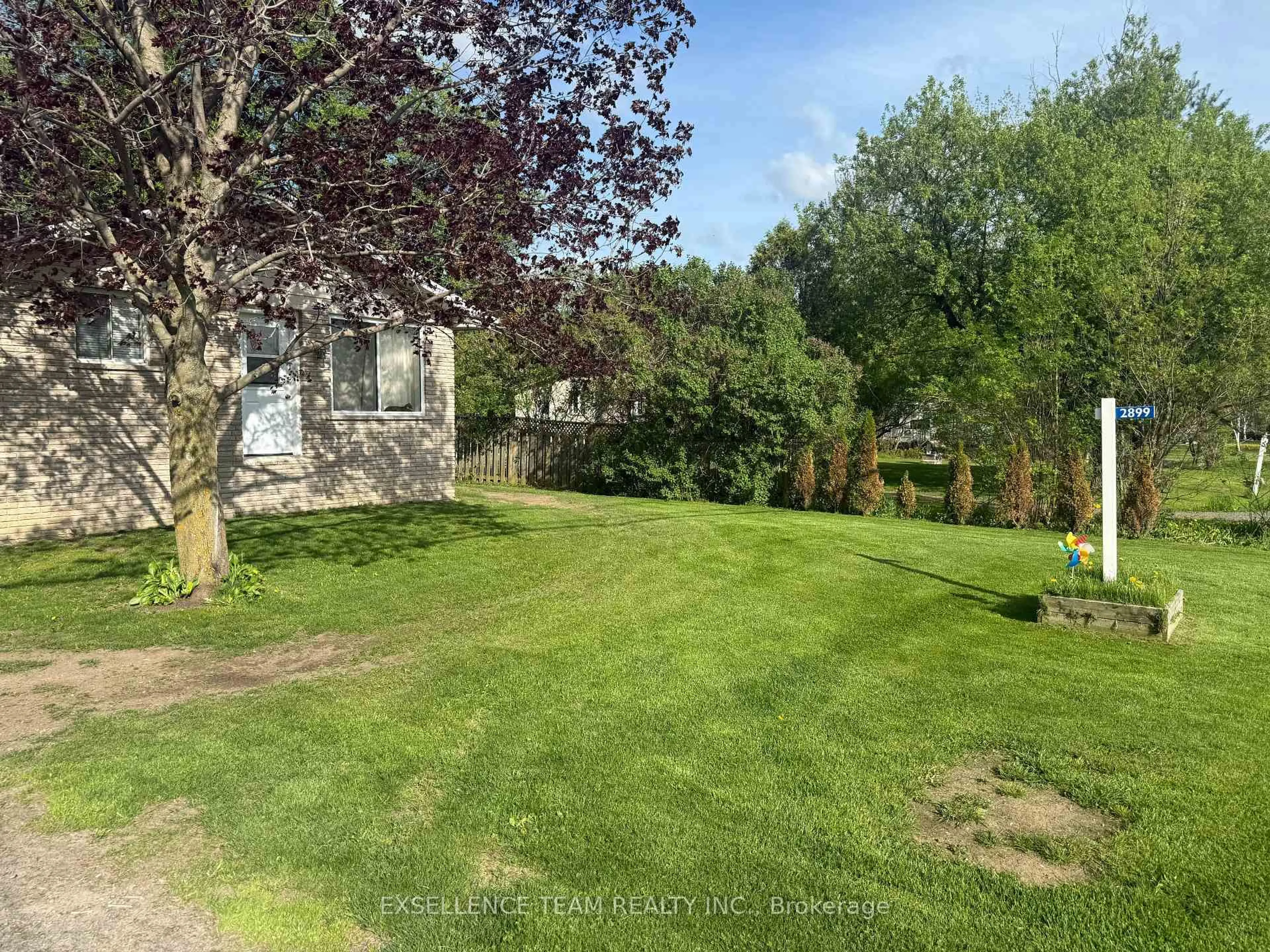 A pic from outside/outdoor area/front of a property/back of a property/a pic from drone, unknown for 2899 County Road 20 Rd, North Glengarry Ontario K0C 1T0