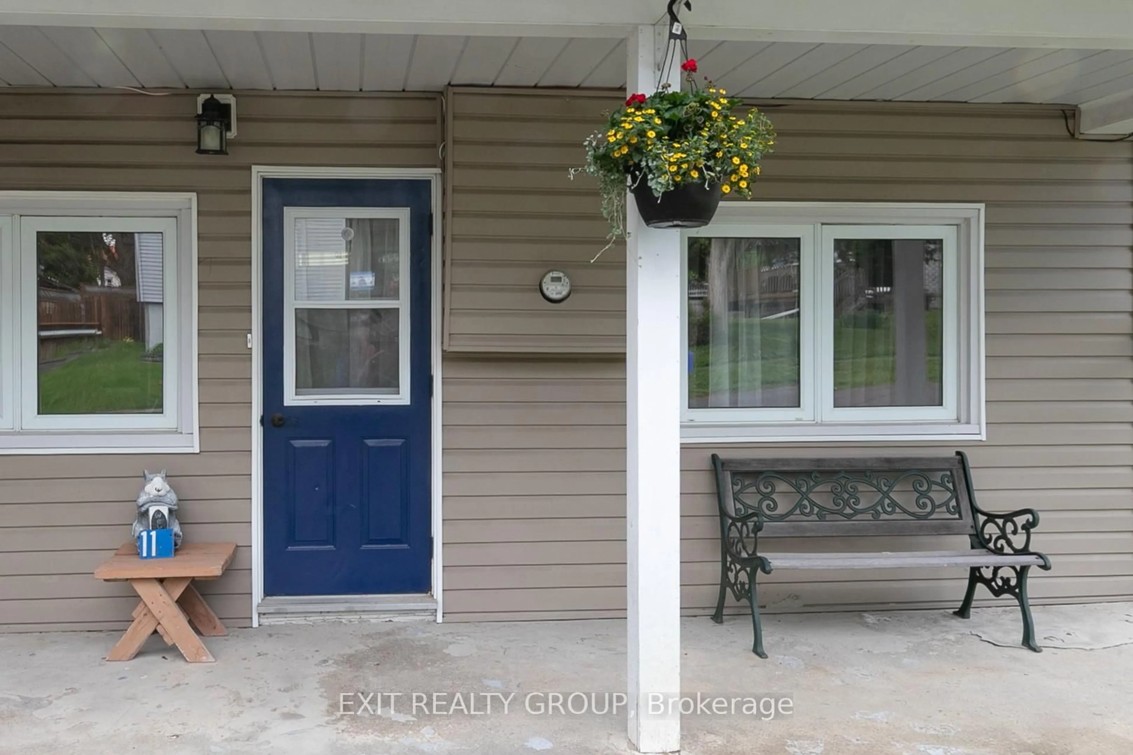Indoor entryway for 11 Finnegan Dr, Hastings Ontario K0K 2C0