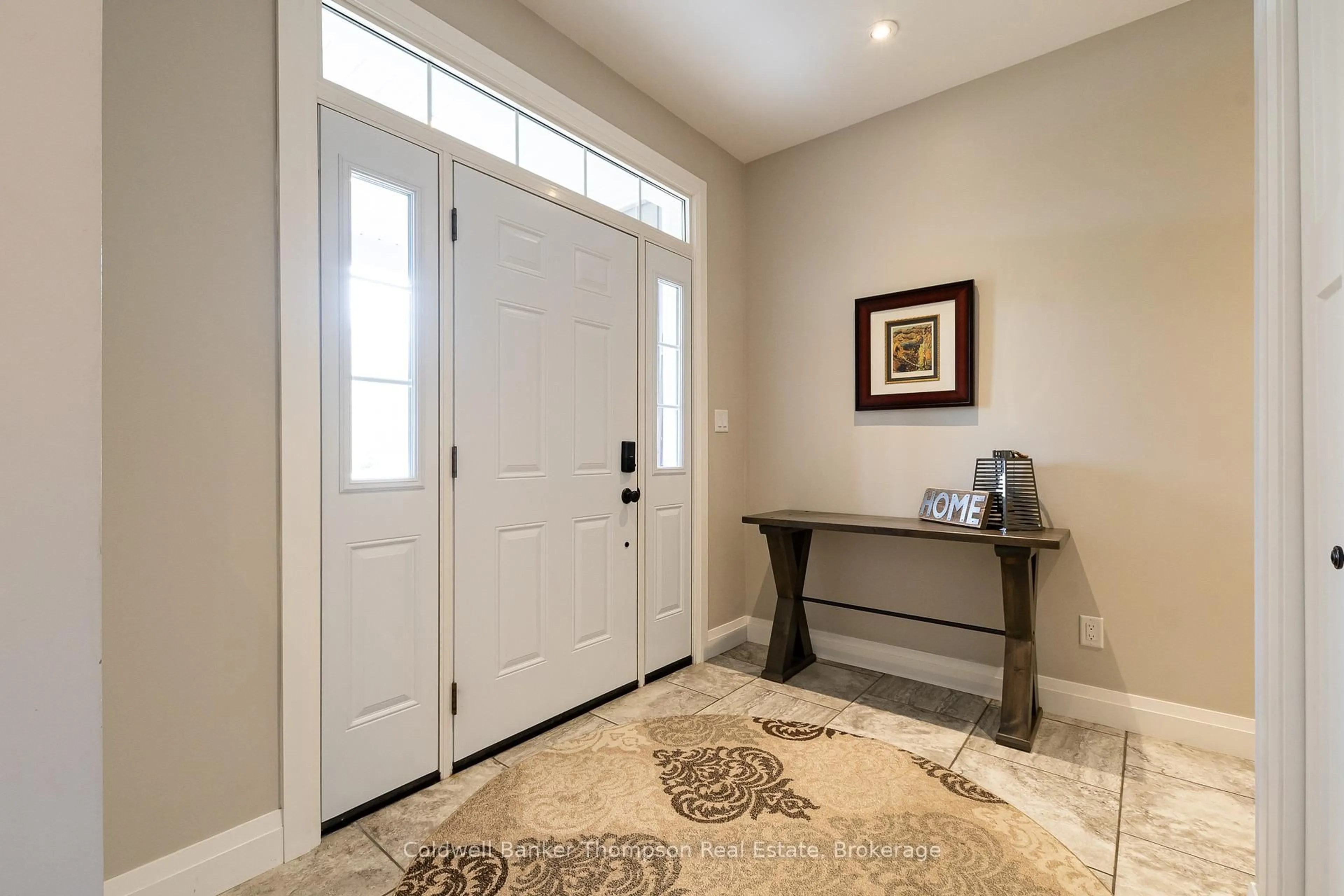 Indoor entryway for 39 Goodwin Dr, Huntsville Ontario P1H 2R3