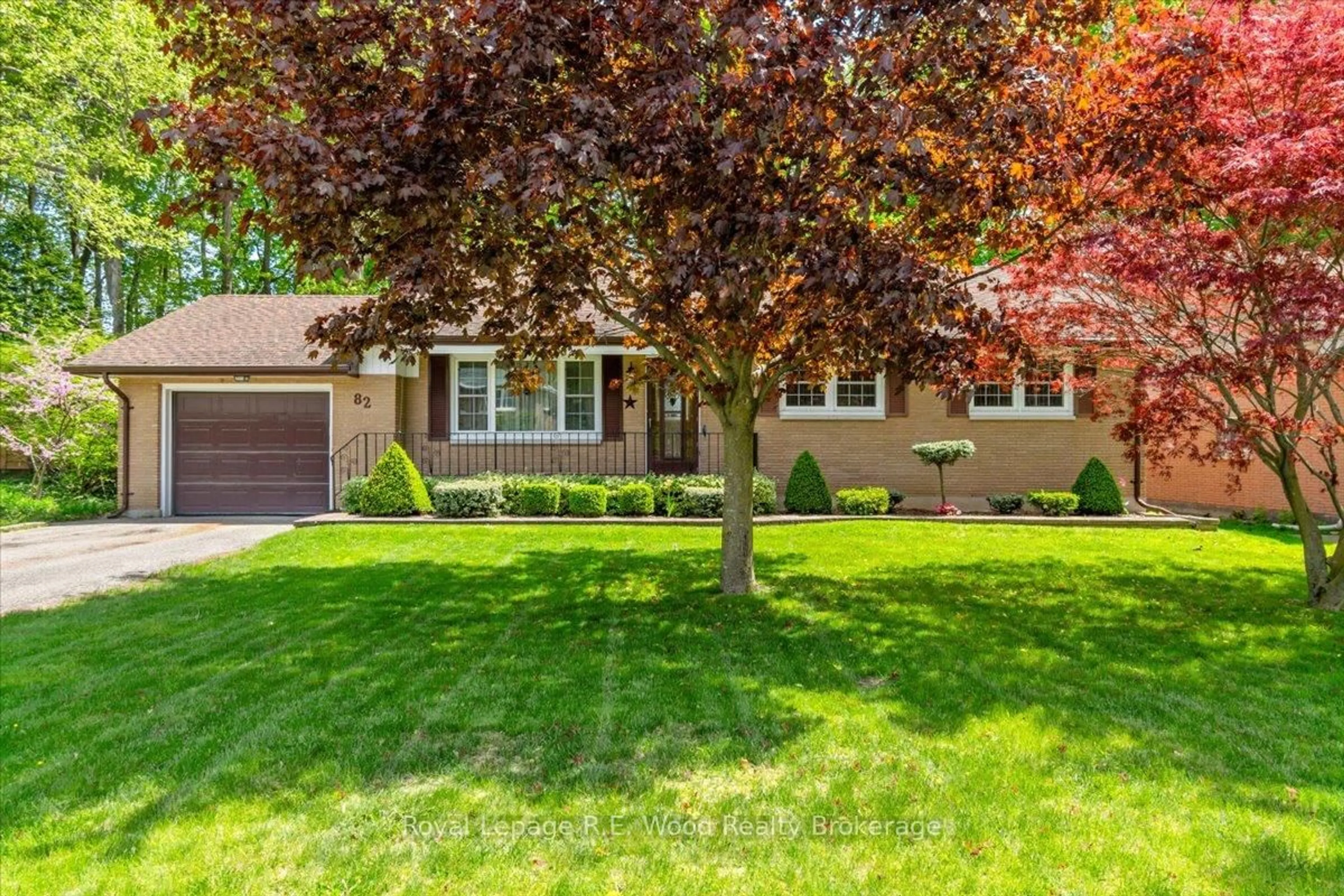 Home with vinyl exterior material, street for 82 Lisgar Ave, Tillsonburg Ontario N4G 3K9
