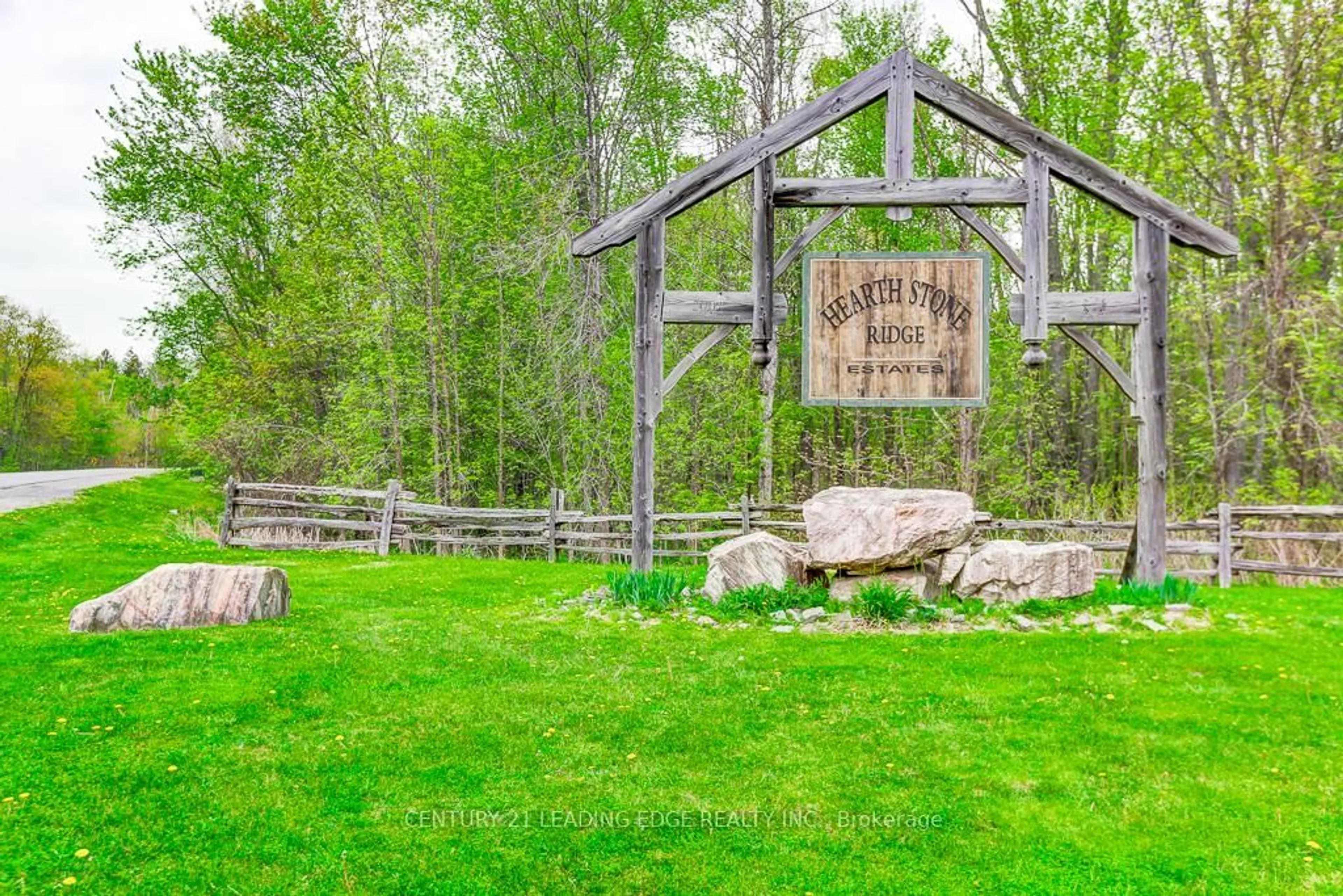 Shed for 138 Hiddenvalley Dr, Belleville Ontario K0K 2V0