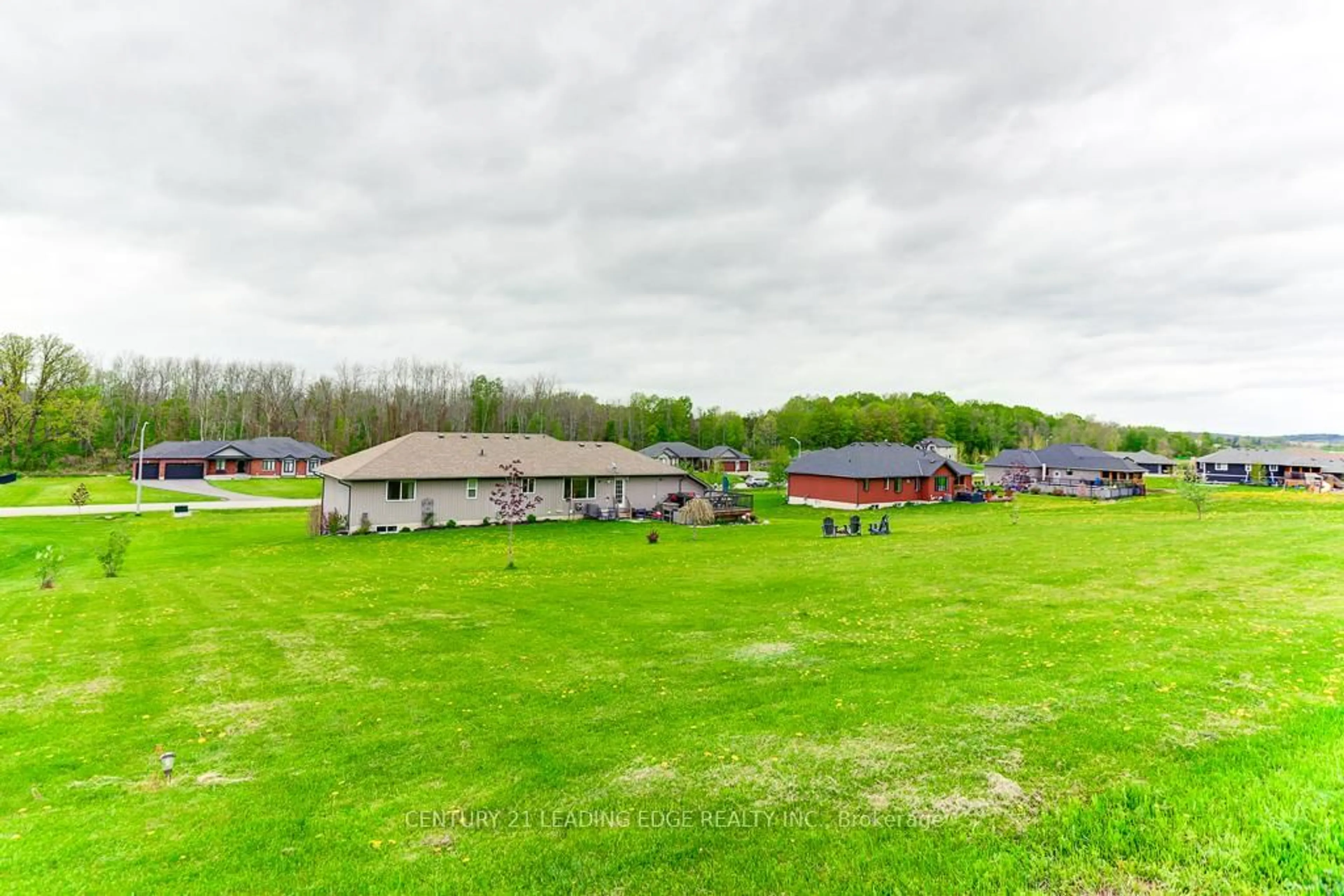 A pic from outside/outdoor area/front of a property/back of a property/a pic from drone, water/lake/river/ocean view for 138 Hiddenvalley Dr, Belleville Ontario K0K 2V0