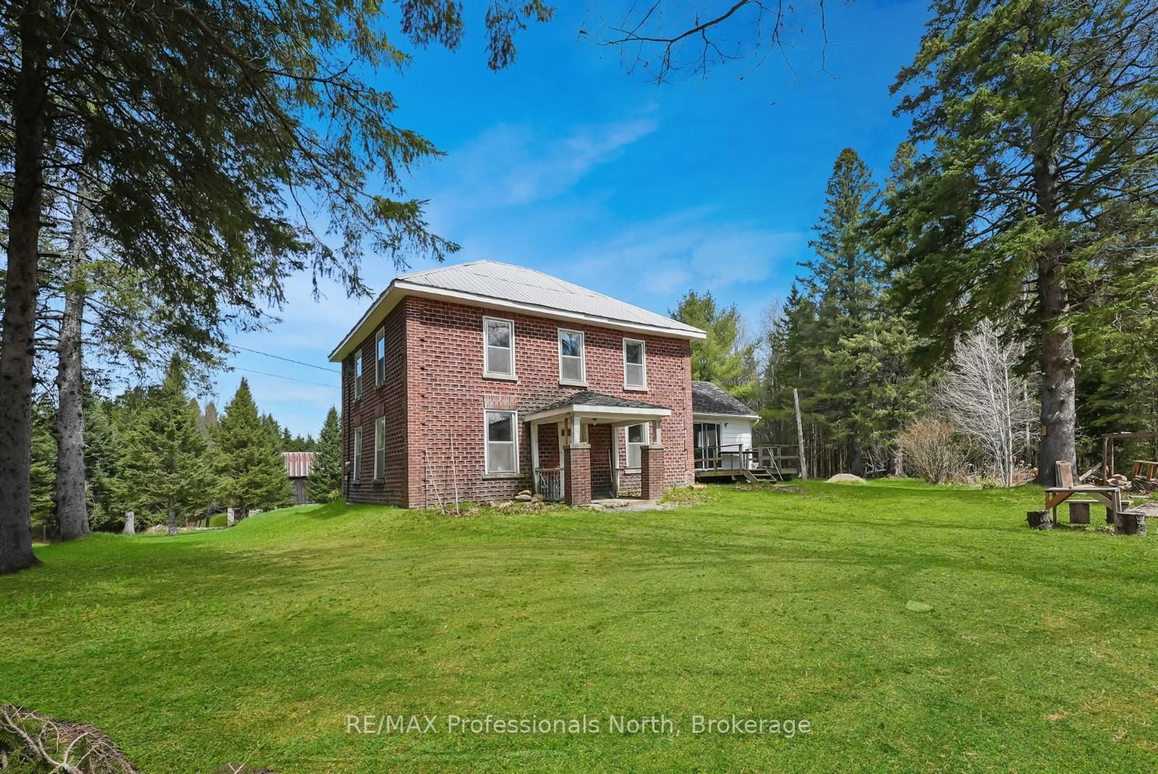 A pic from outside/outdoor area/front of a property/back of a property/a pic from drone, building for 18917 Highway 118 N/A, Highlands East Ontario K0L 2Y0