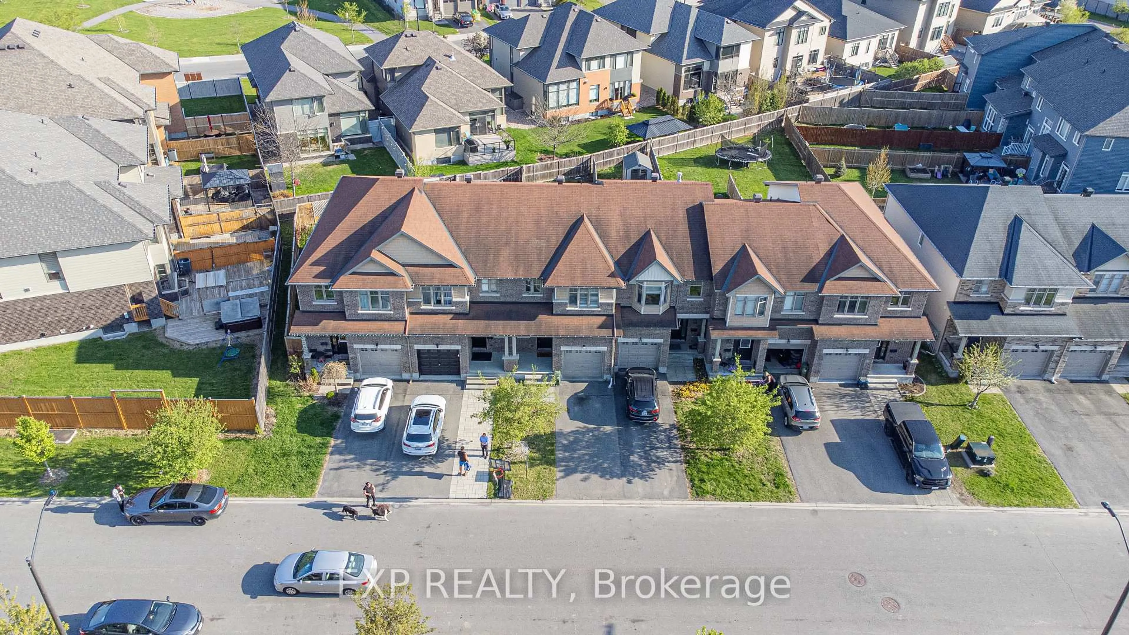 A pic from outside/outdoor area/front of a property/back of a property/a pic from drone, unknown for 137 Hawkeswood Dr, Ottawa Ontario K4M 0E6