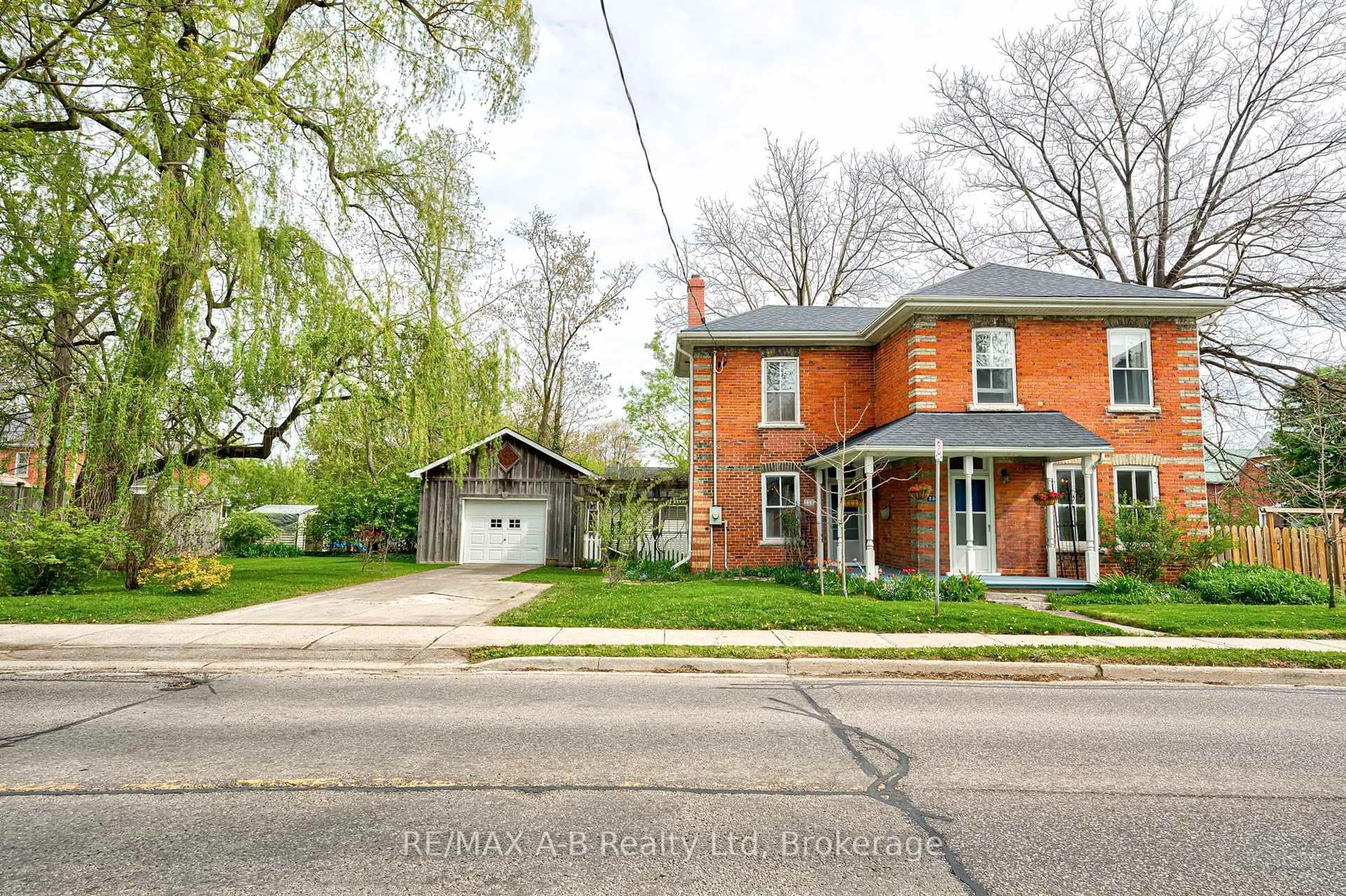 Home with brick exterior material, street for 258 Douro St, Stratford Ontario N5A 3S3