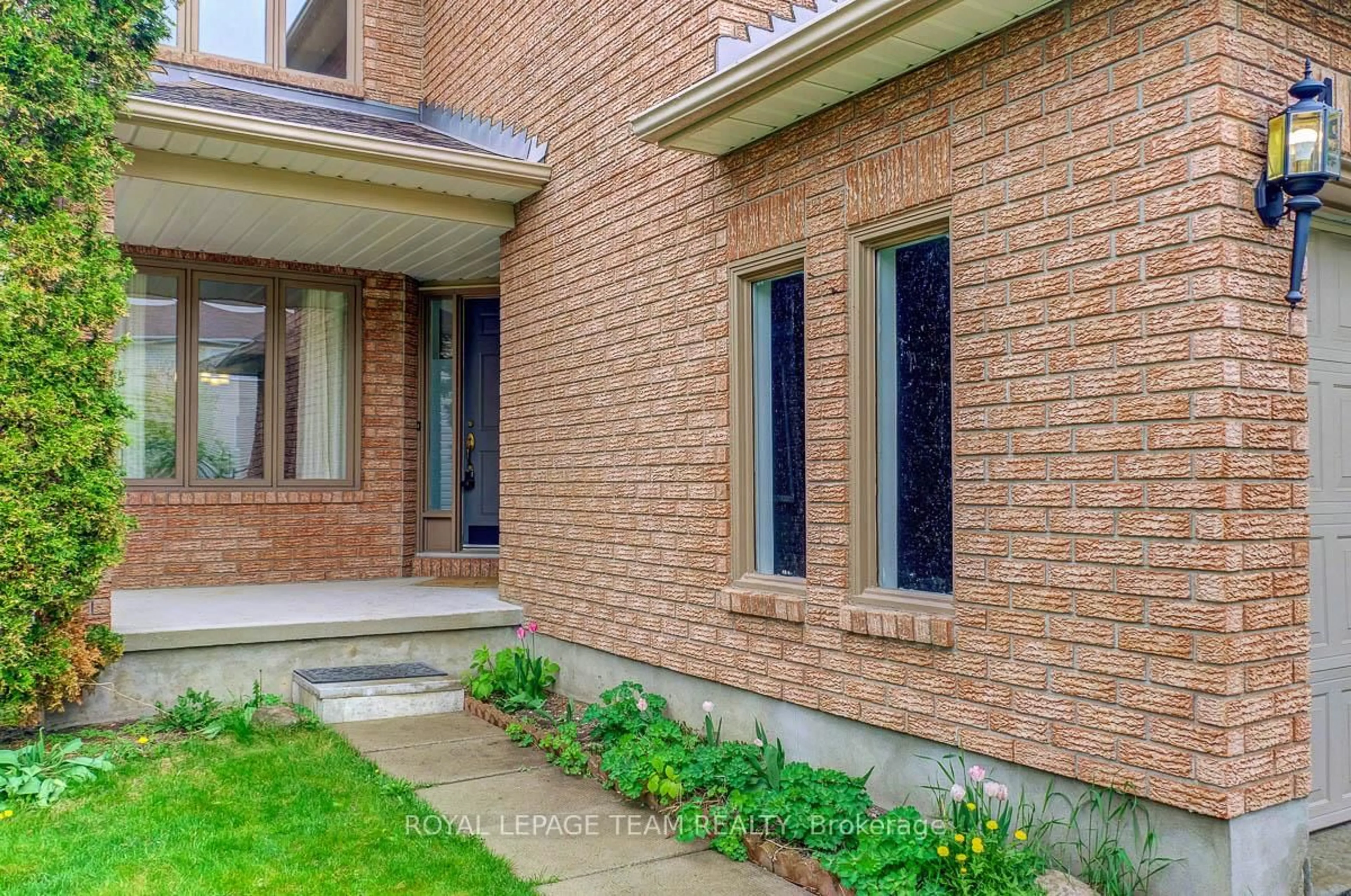 Home with brick exterior material, street for 4 Burnley Crt, Ottawa Ontario K2J 4L5