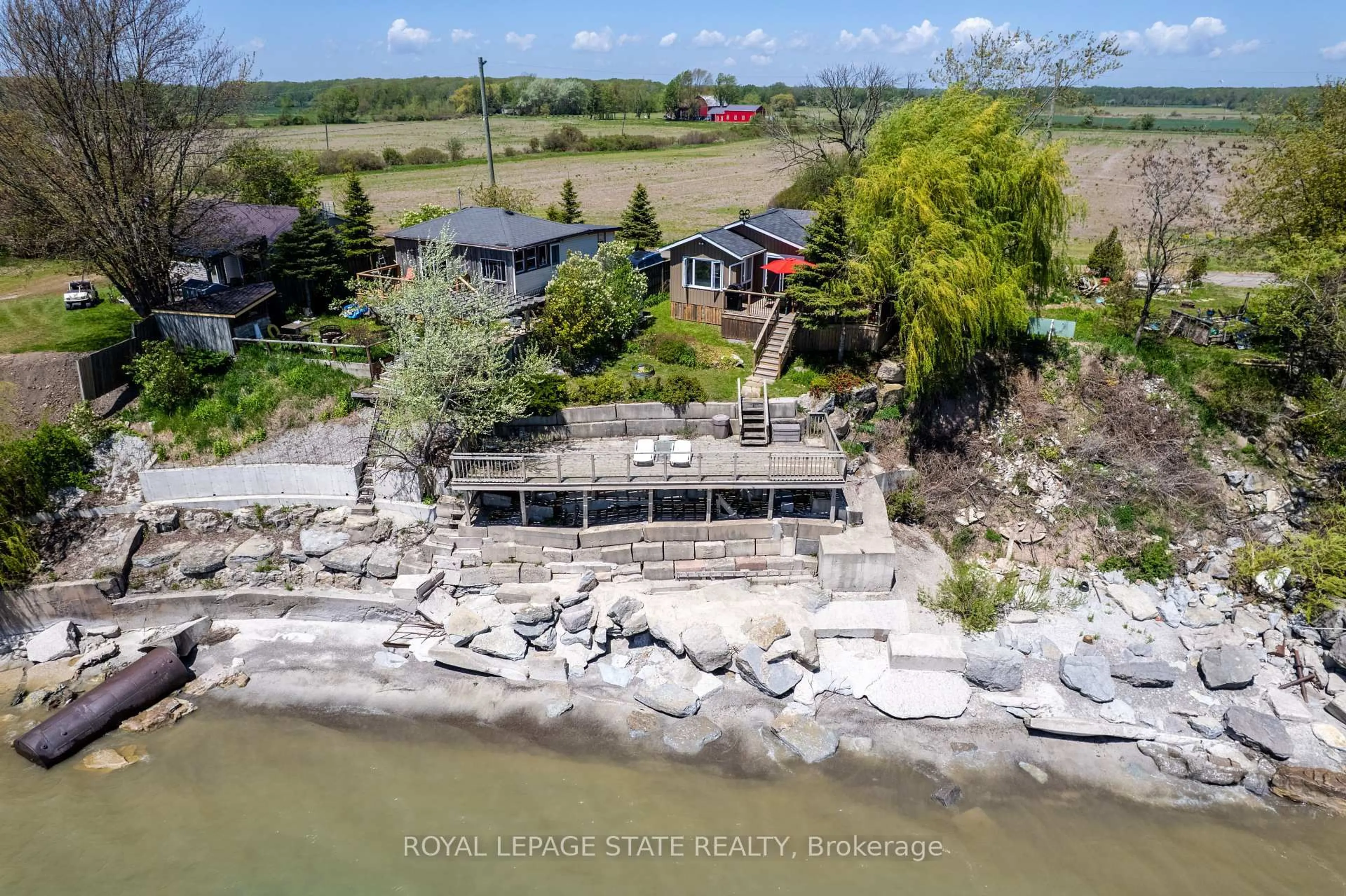 A pic from outside/outdoor area/front of a property/back of a property/a pic from drone, water/lake/river/ocean view for 33 Gull Line, Haldimand Ontario N0A 1K0