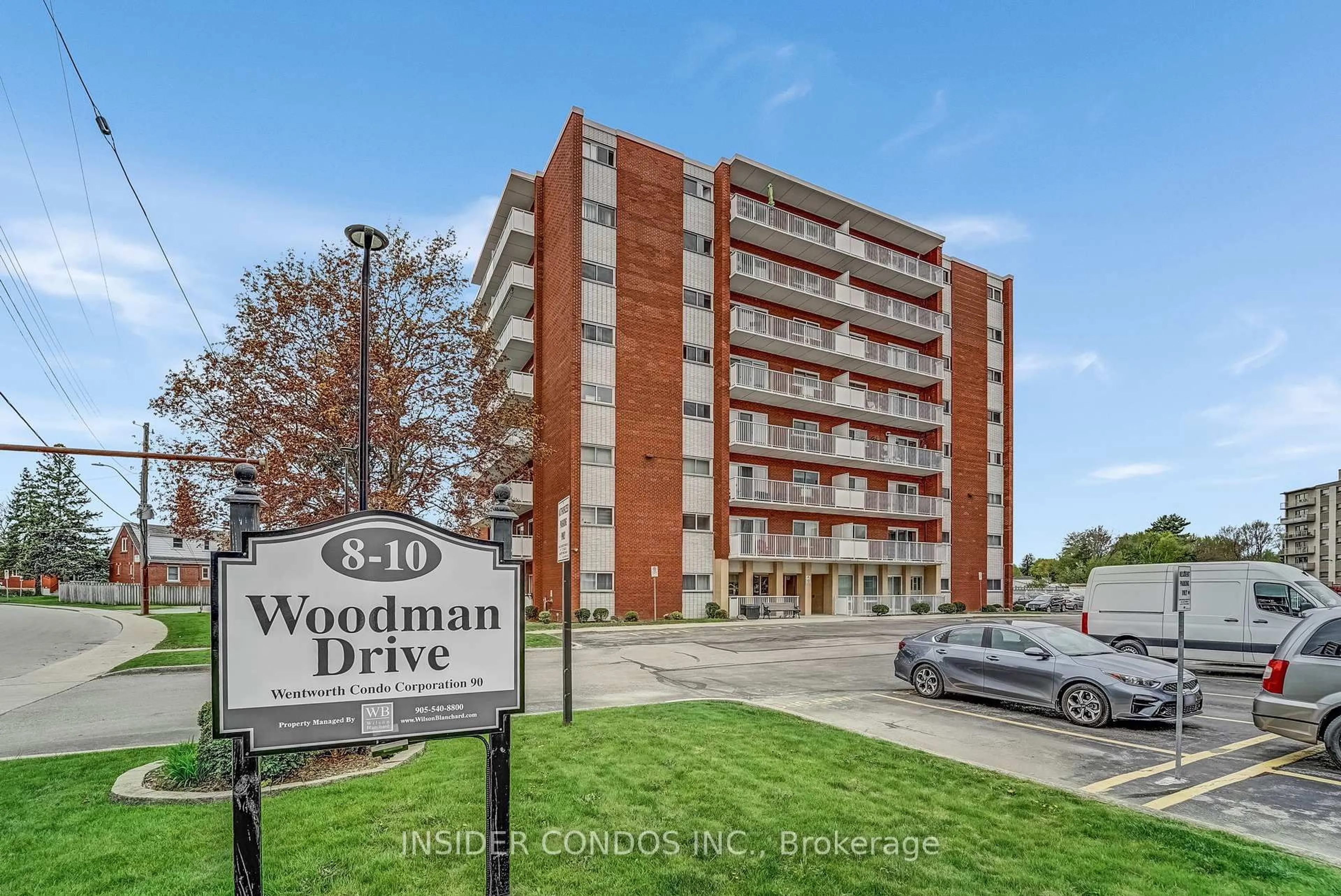 A pic from outside/outdoor area/front of a property/back of a property/a pic from drone, mountain view for 10 Woodman Dr #807, Hamilton Ontario L8K 4E1