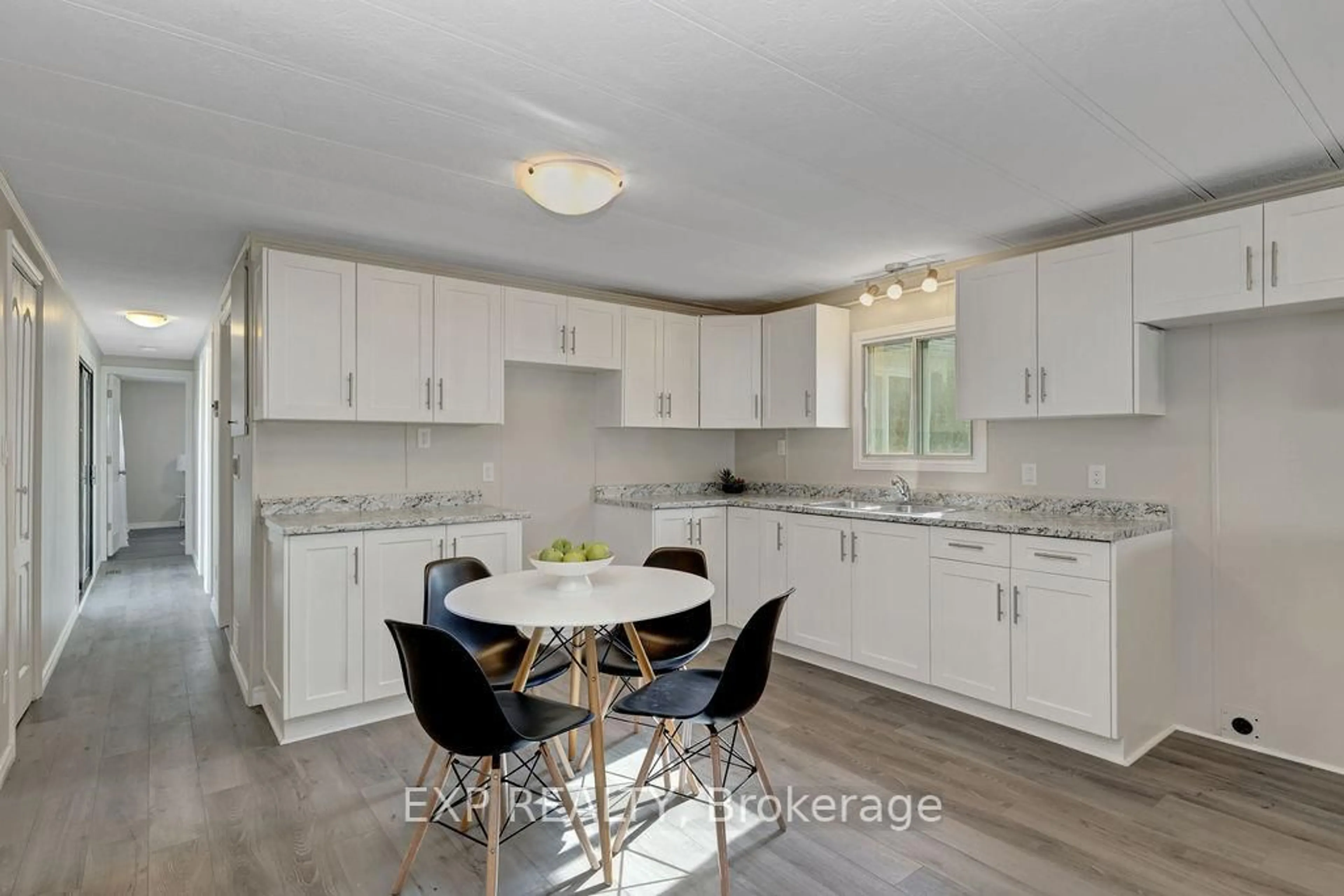 Open concept kitchen, unknown for 1027 Vista Barrett N/A, Greely Ontario K4P 1C8