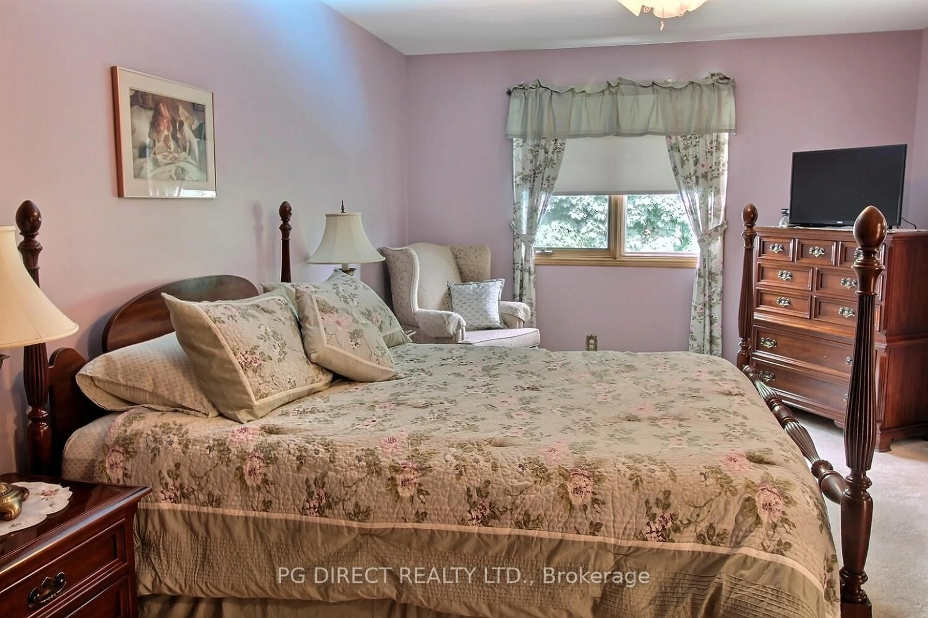 Bedroom with bed, unknown for 25 Dungannon Dr, Belleville Ontario K8P 5E7