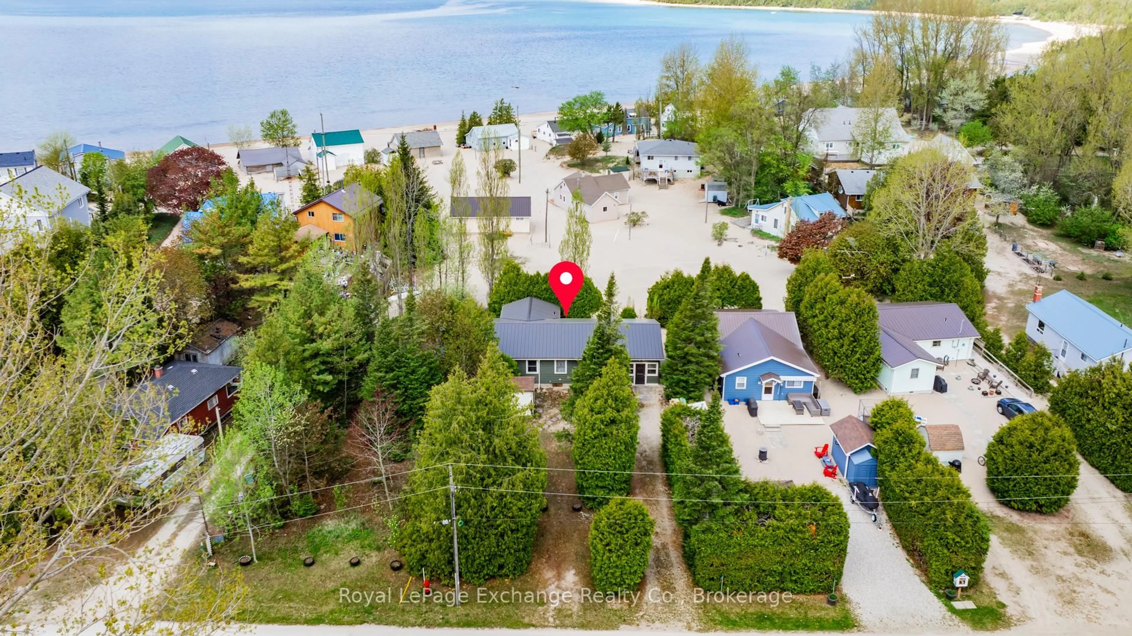 A pic from outside/outdoor area/front of a property/back of a property/a pic from drone, water/lake/river/ocean view for 9 Wood St, Kincardine Ontario N0G 2T0