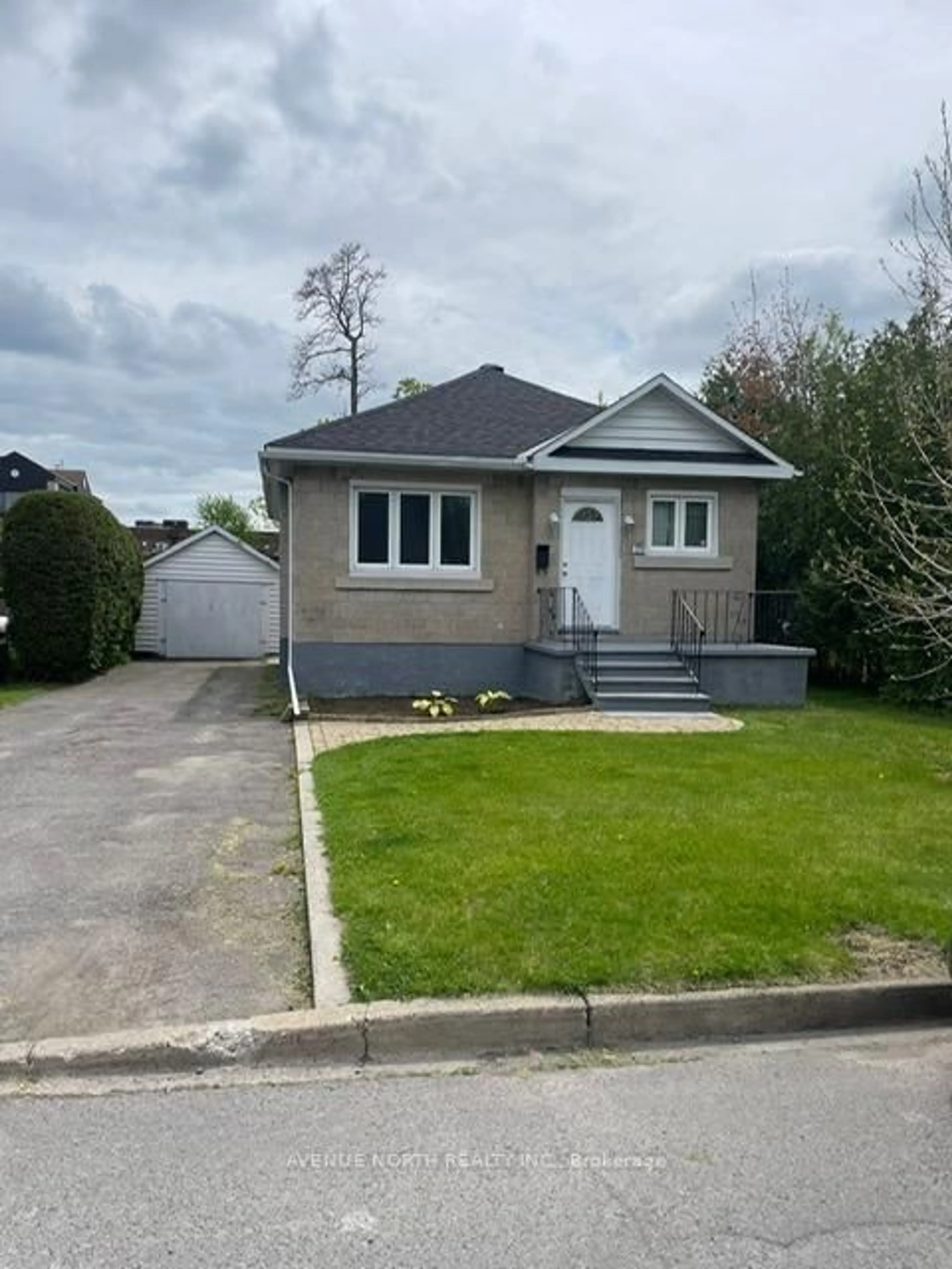 Unknown for 1210 Erie Ave, Ottawa Ontario K1V 6G6