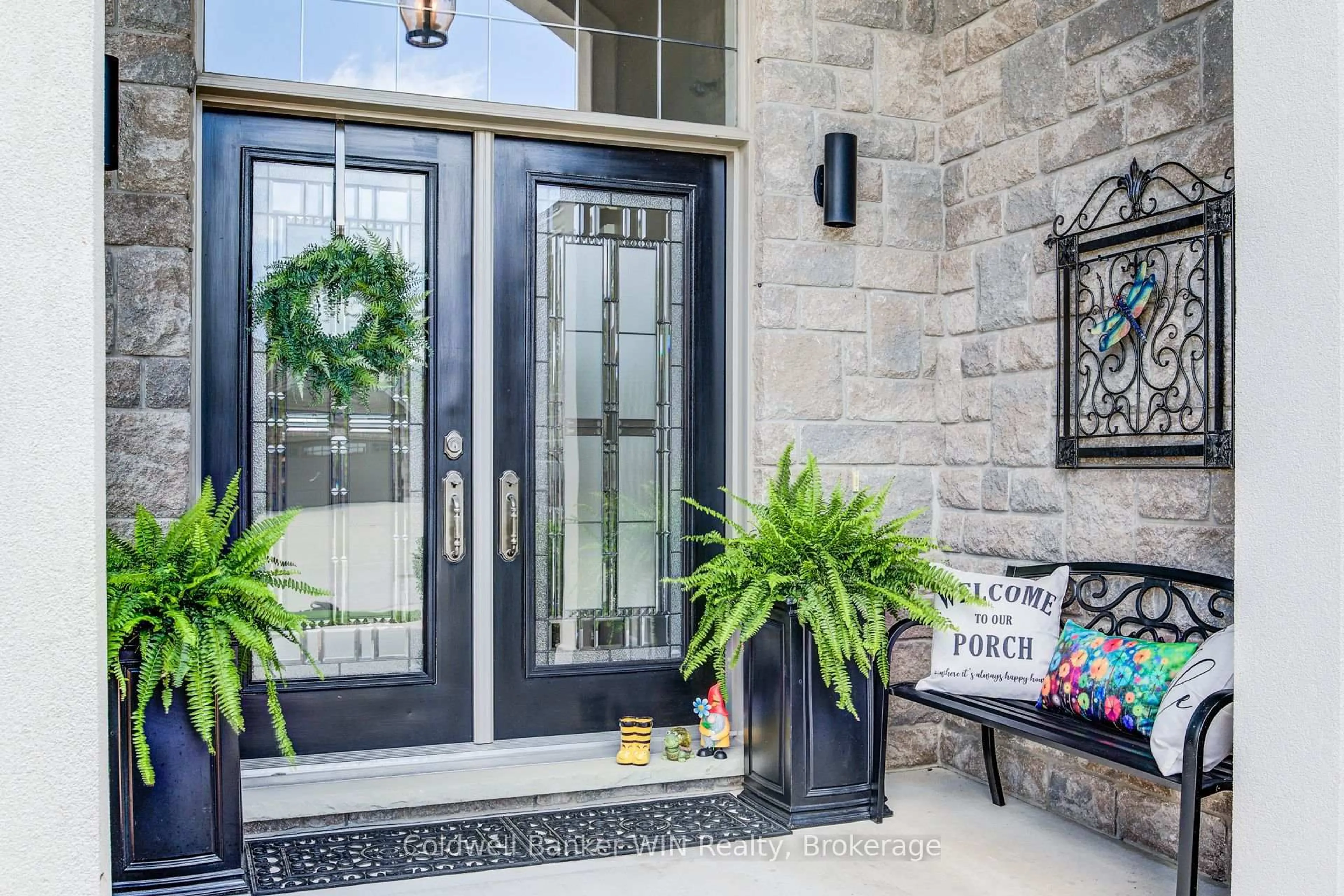 Indoor entryway for 185 Rubys Cres, Wellington North Ontario N0G 2L2
