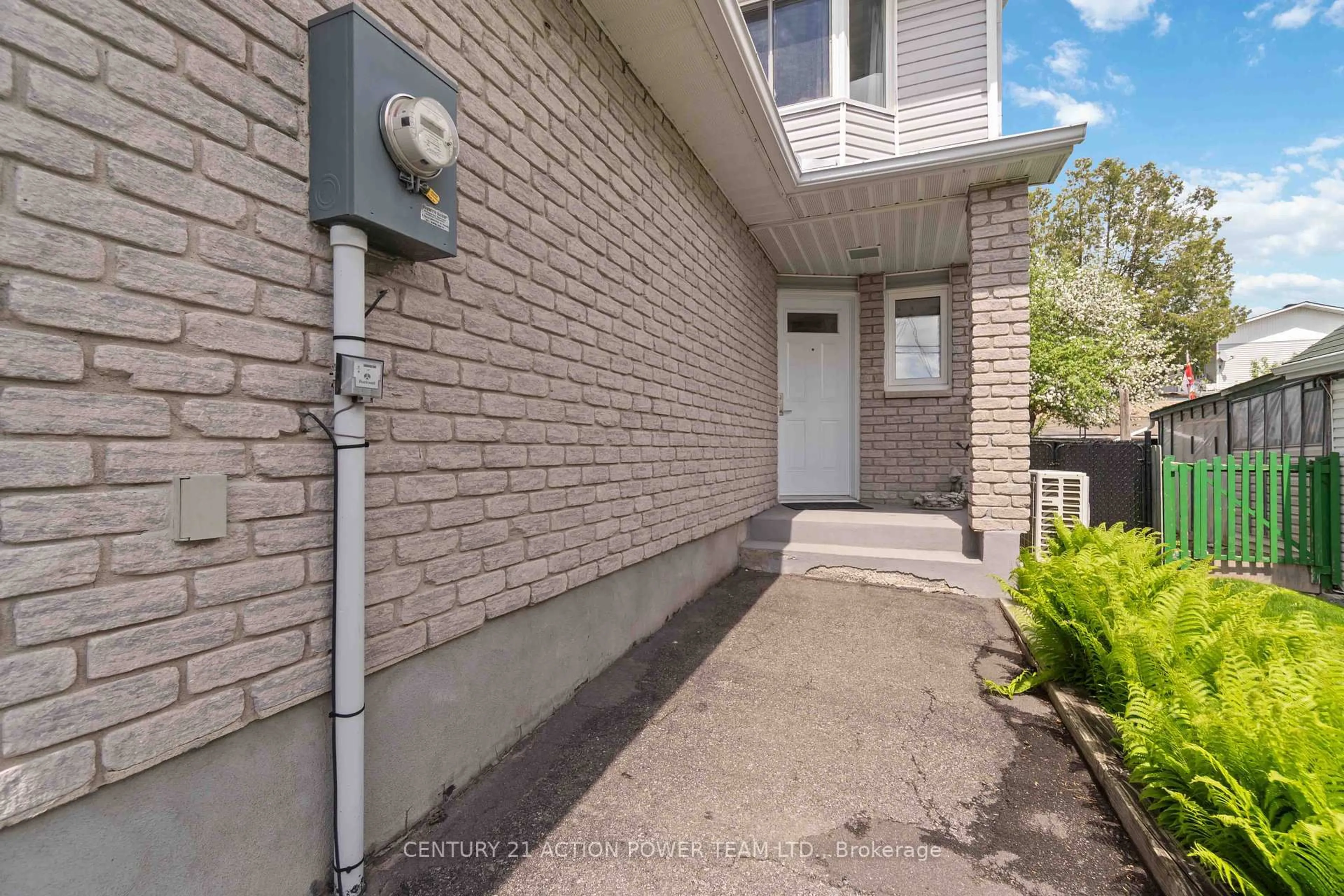 Unknown for 623 St Louis St, Clarence-Rockland Ontario K4K 1K1