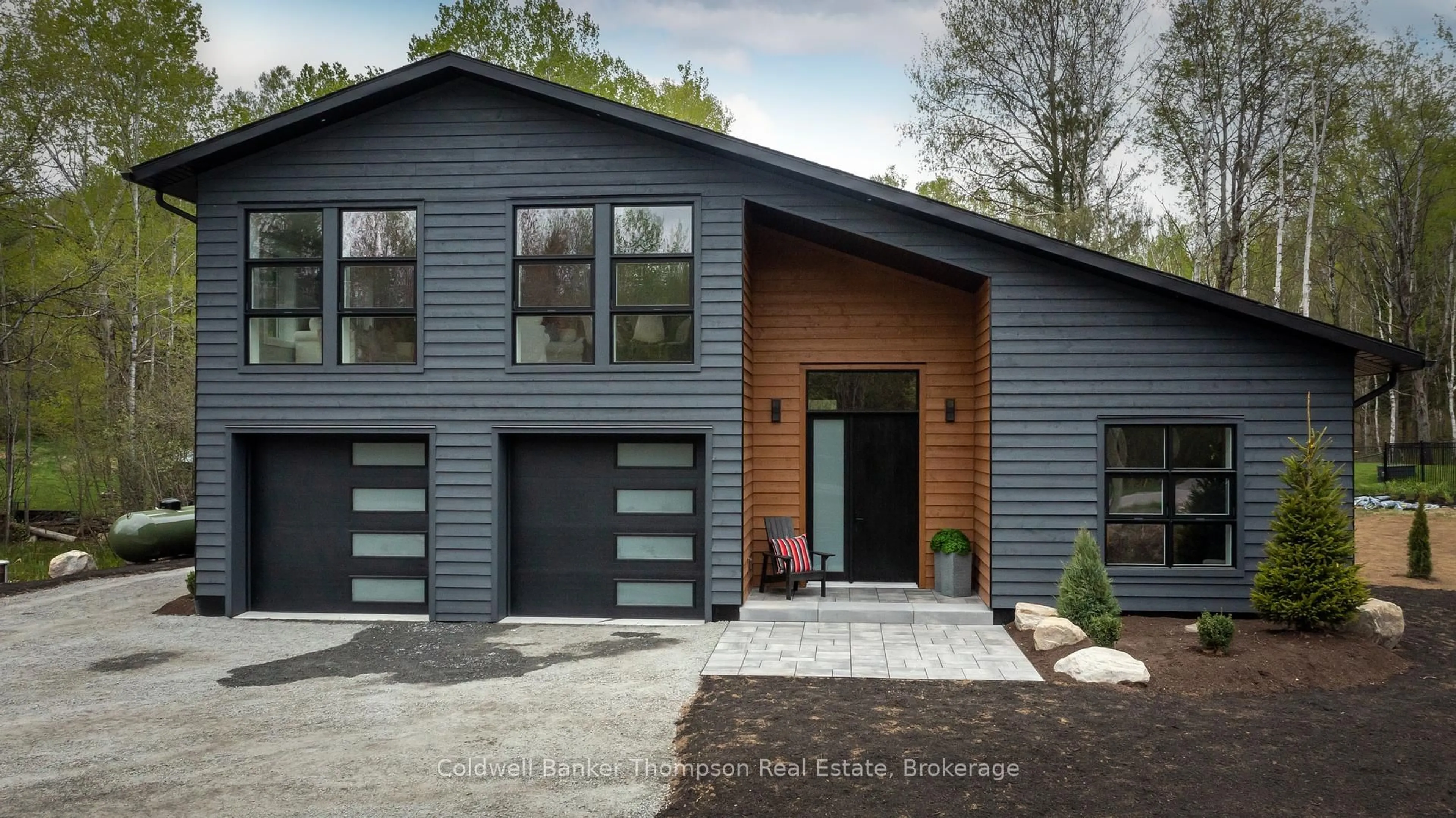 Home with brick exterior material, street for 120 Vernon Shores Ave, Huntsville Ontario P1H 2J2