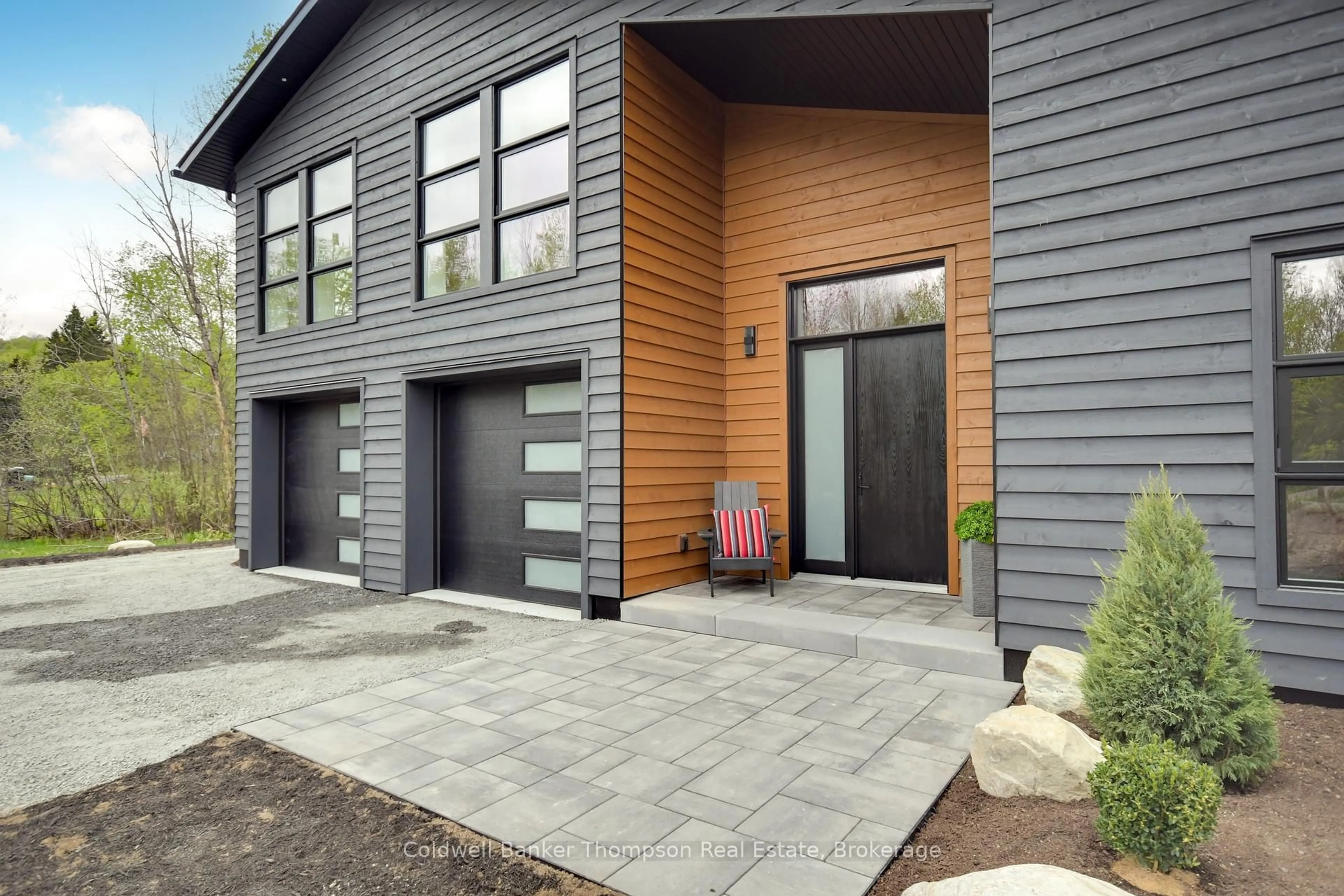Home with brick exterior material, street for 120 Vernon Shores Ave, Huntsville Ontario P1H 2J2